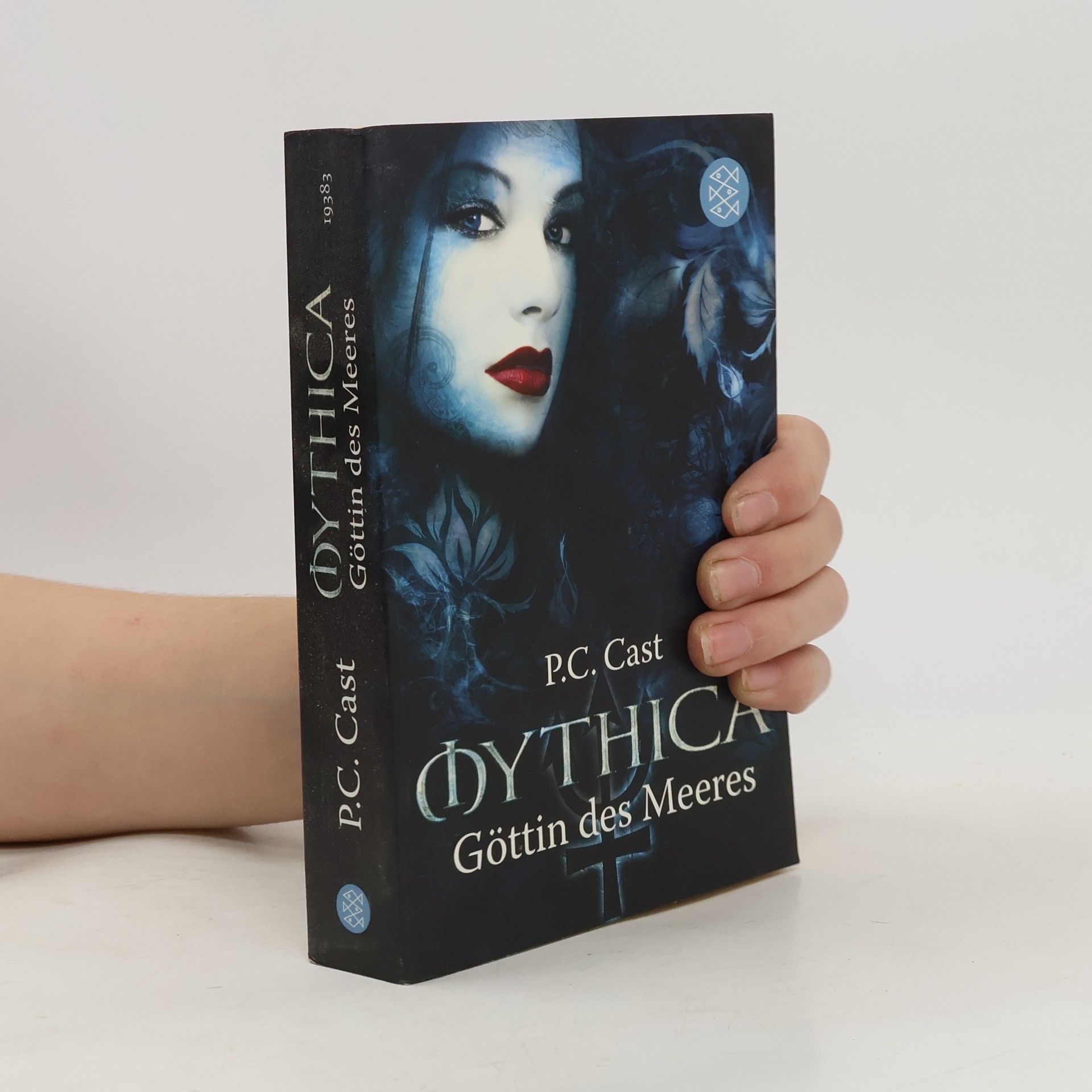 Phyllis Christine Cast Mythica. Göttin des Meeres