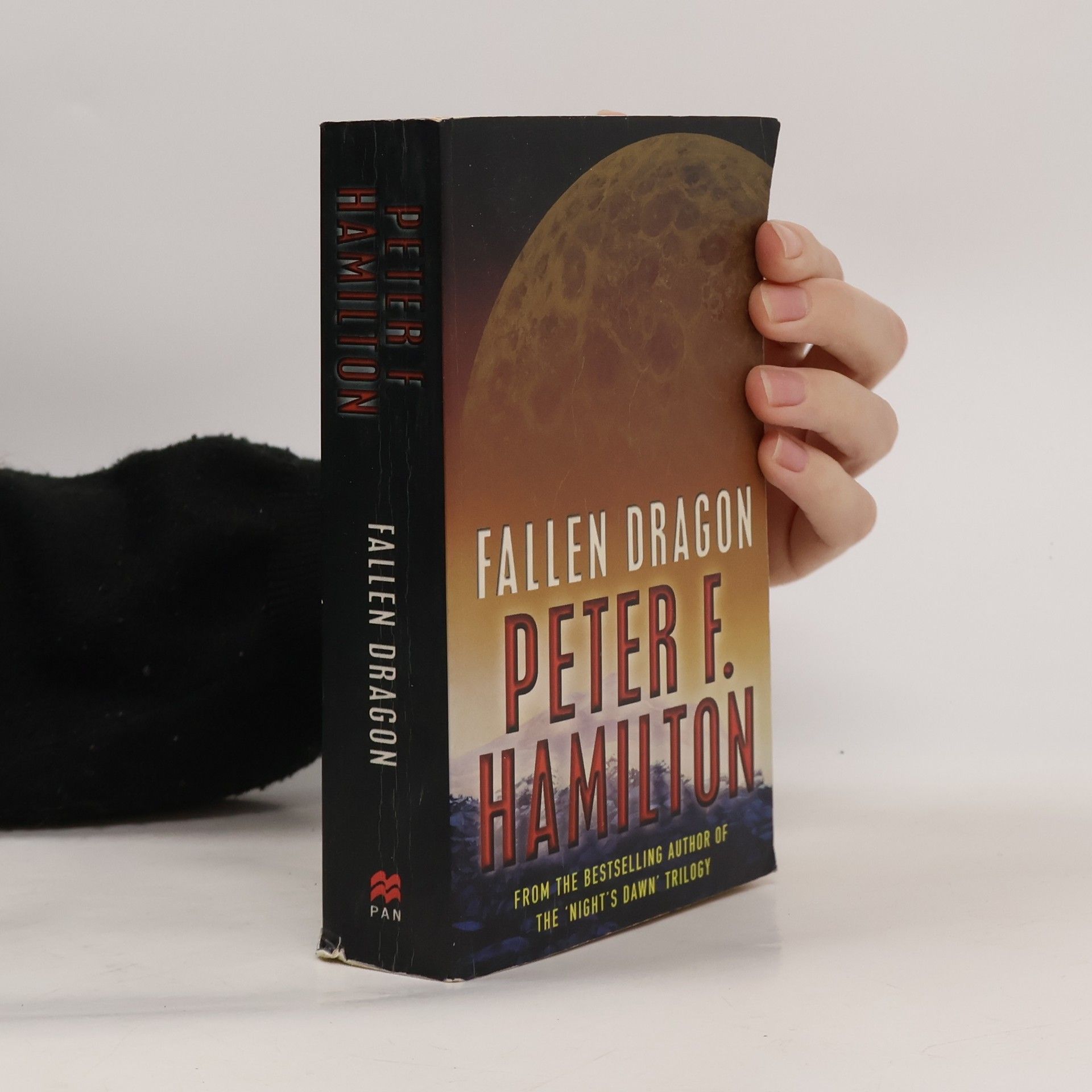 Peter F. Hamilton Fallen Dragon