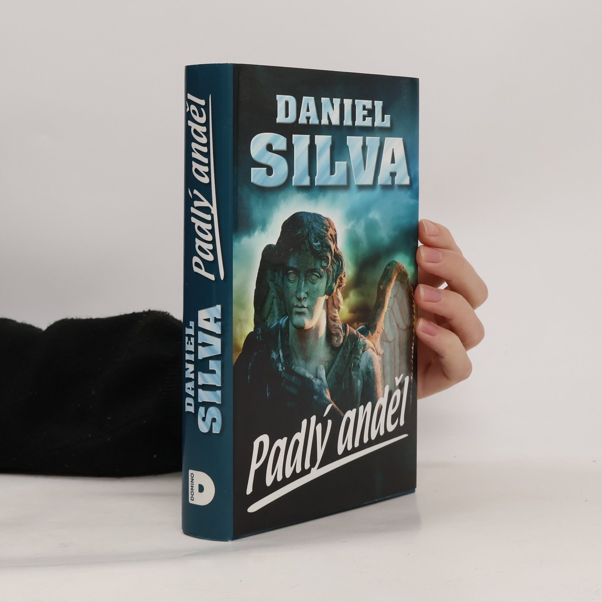 Daniel Silva Padlý anděl