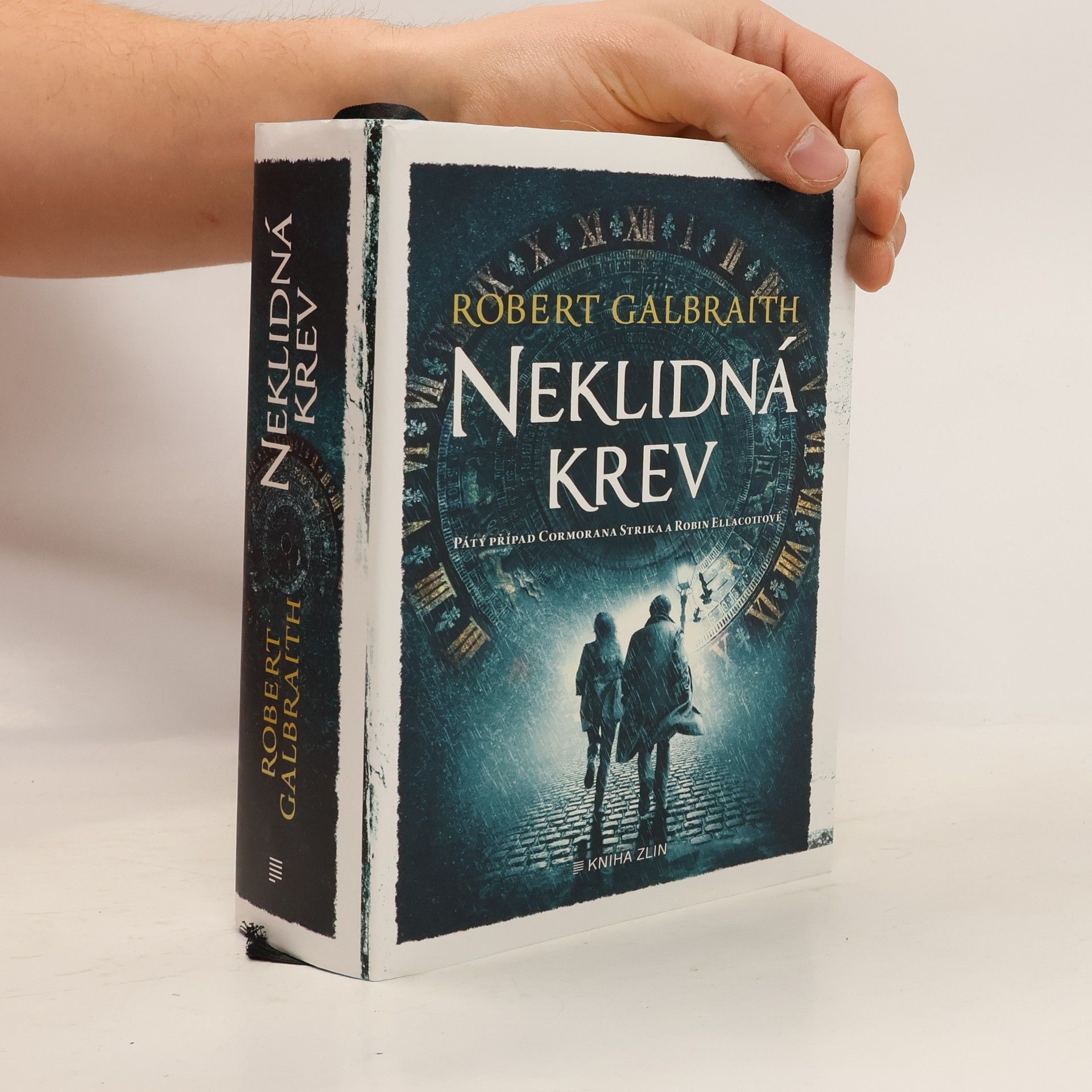 Robert Galbraith Neklidná krev