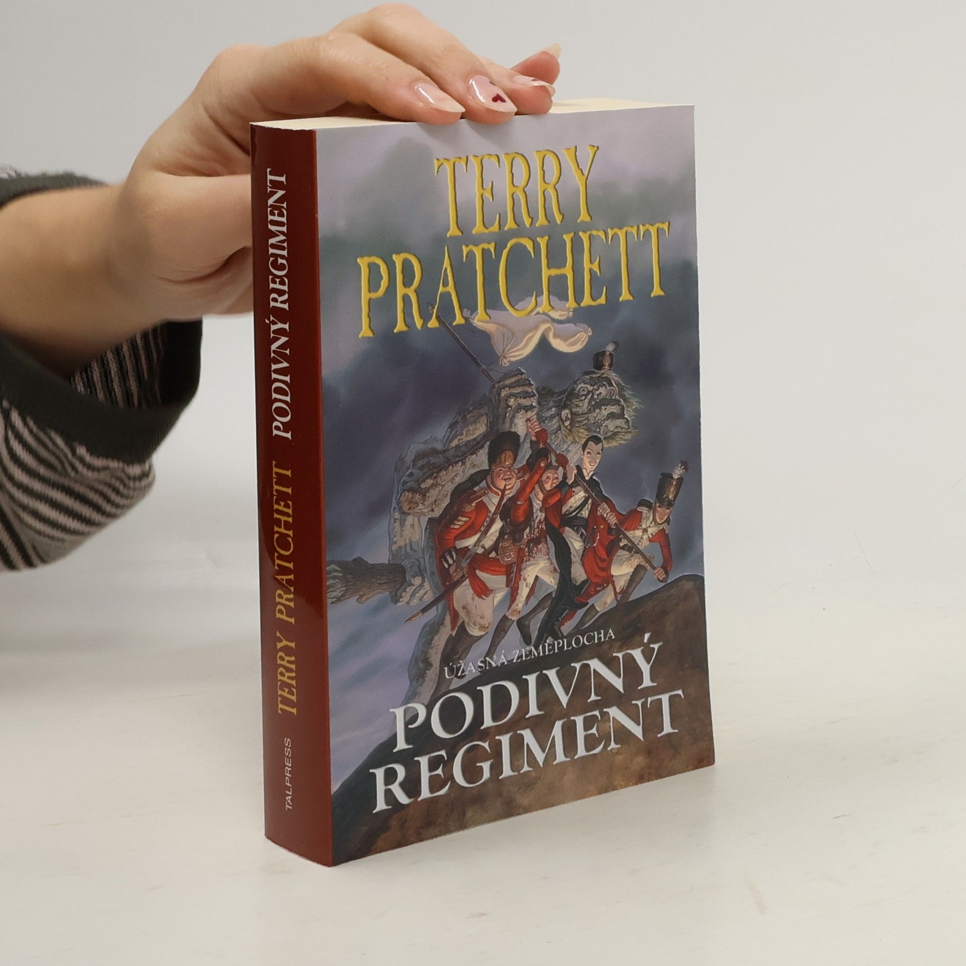 Terry Pratchett Podivný regiment