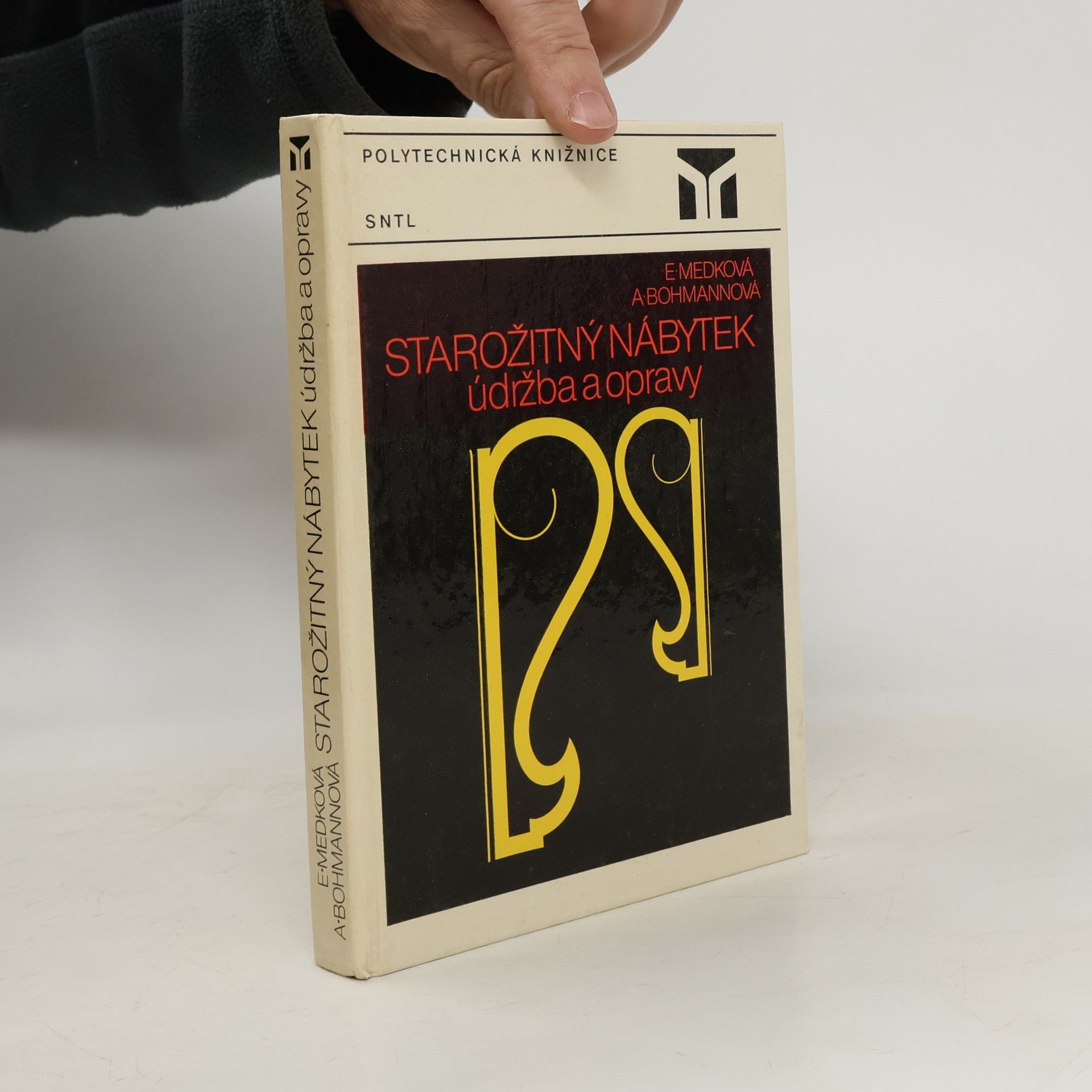 Starožitný nábytek. Údržba a opravy