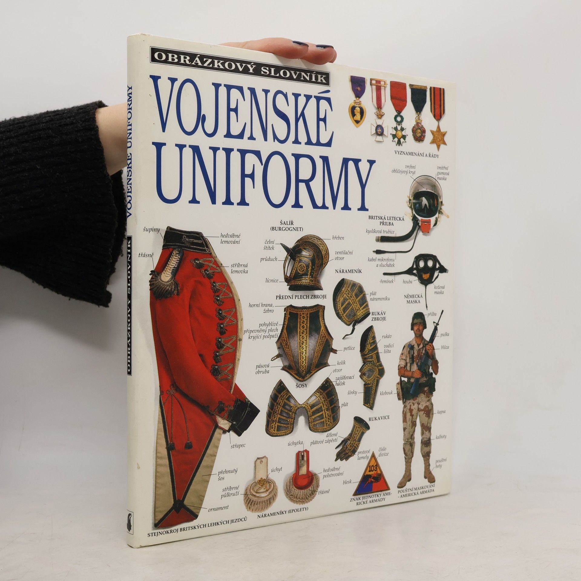 Vojenské uniformy a výstroj