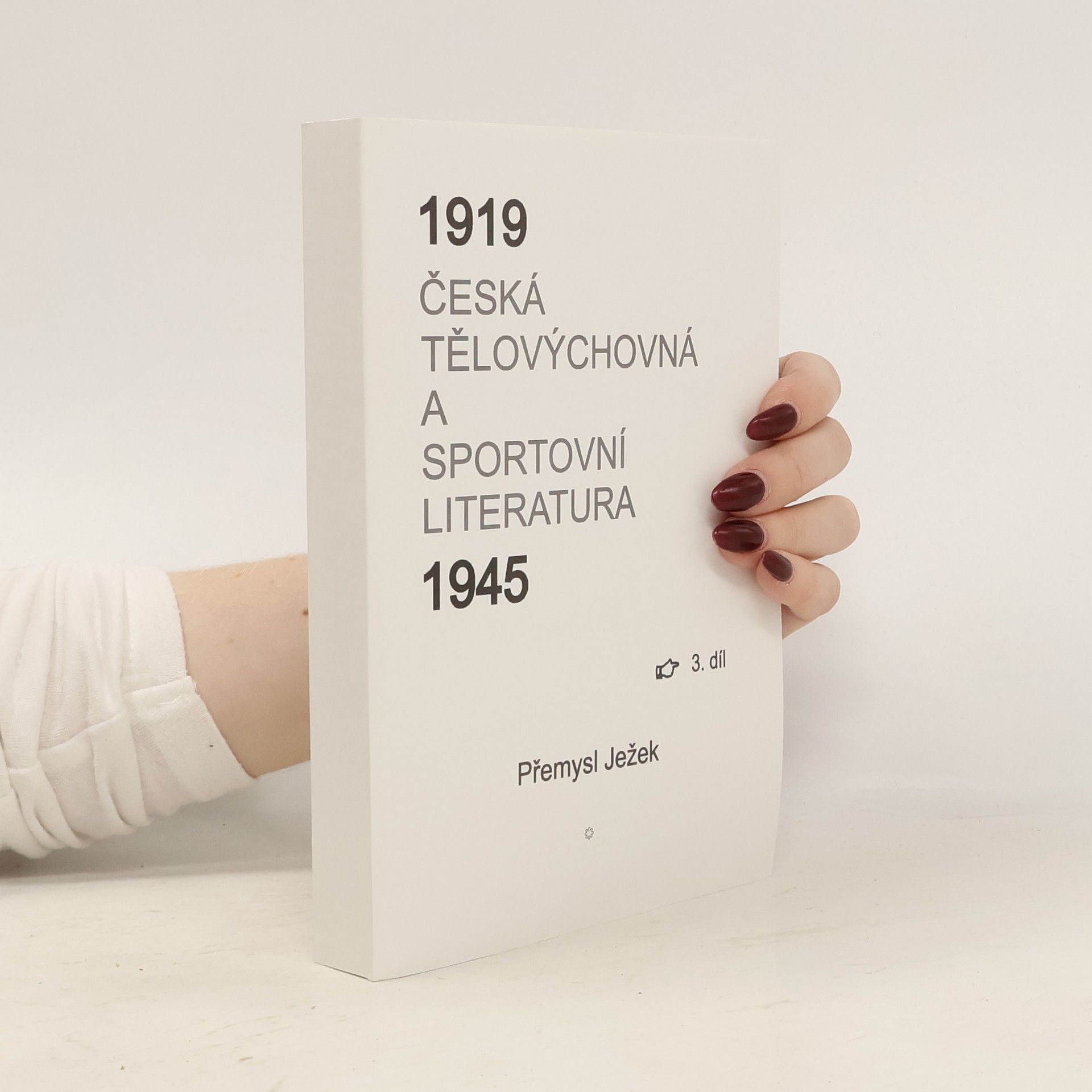 Česká tělovýchovná a sportovní literatura 1919-1945