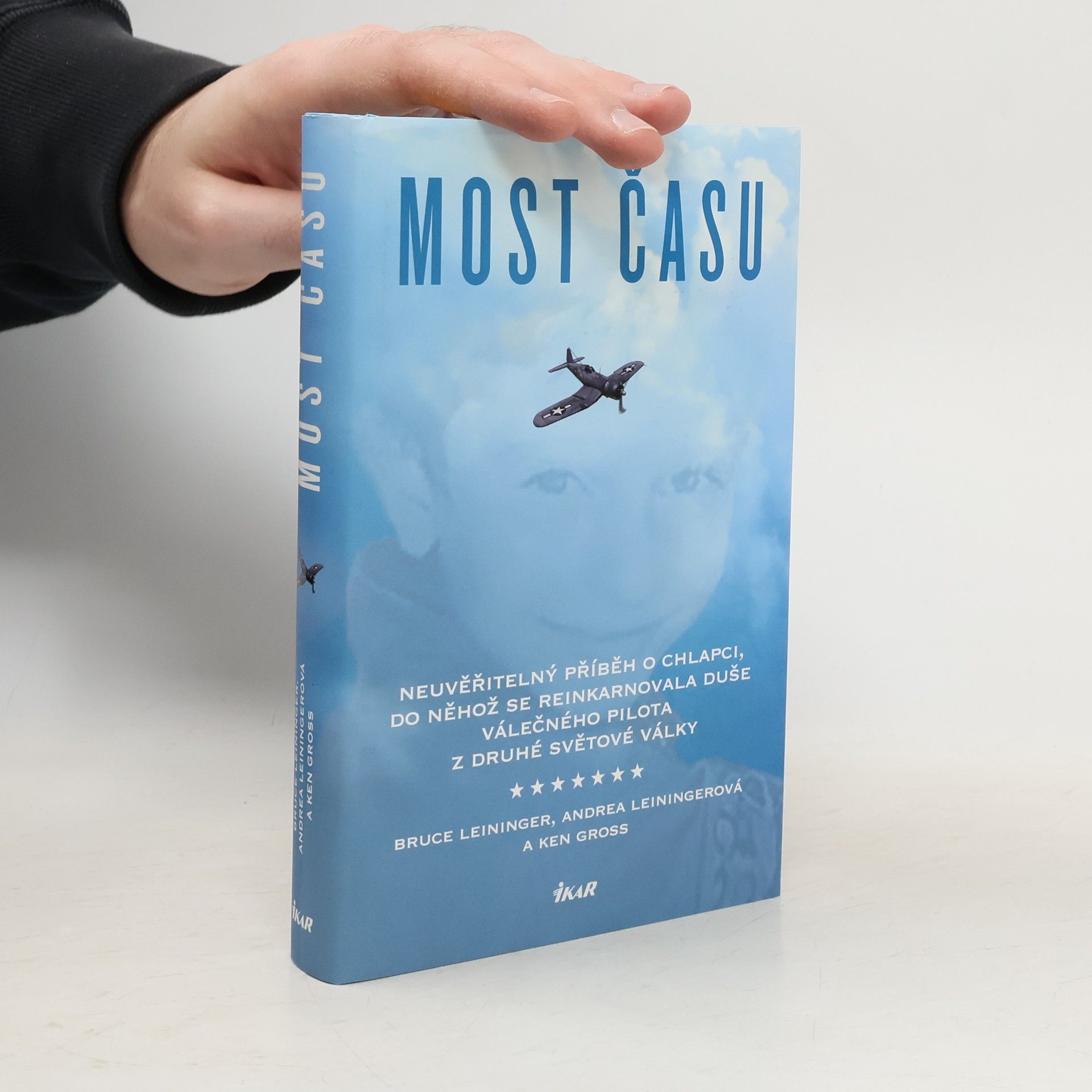 Bruce Leininger Most času