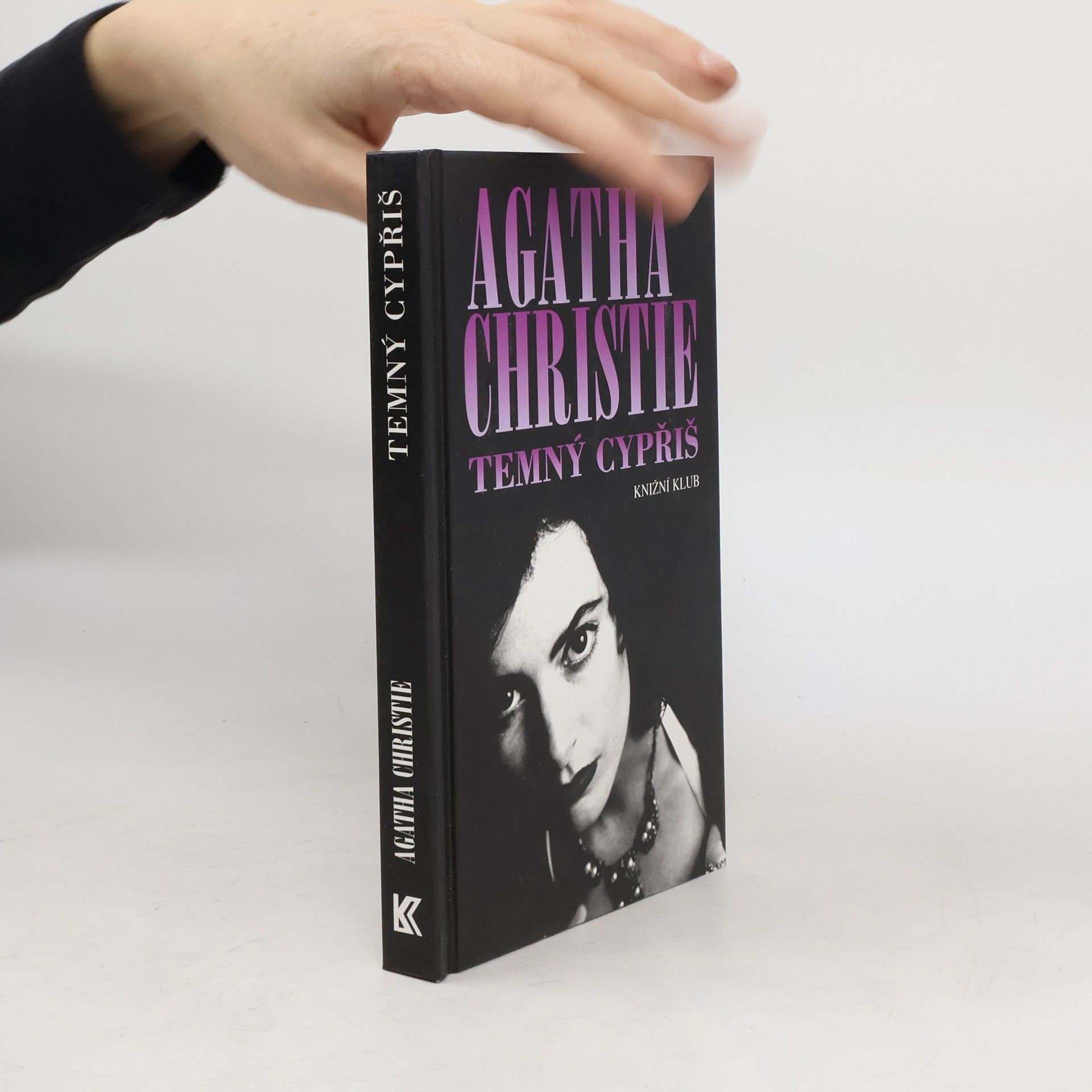 Agatha Christie Temný cypřiš