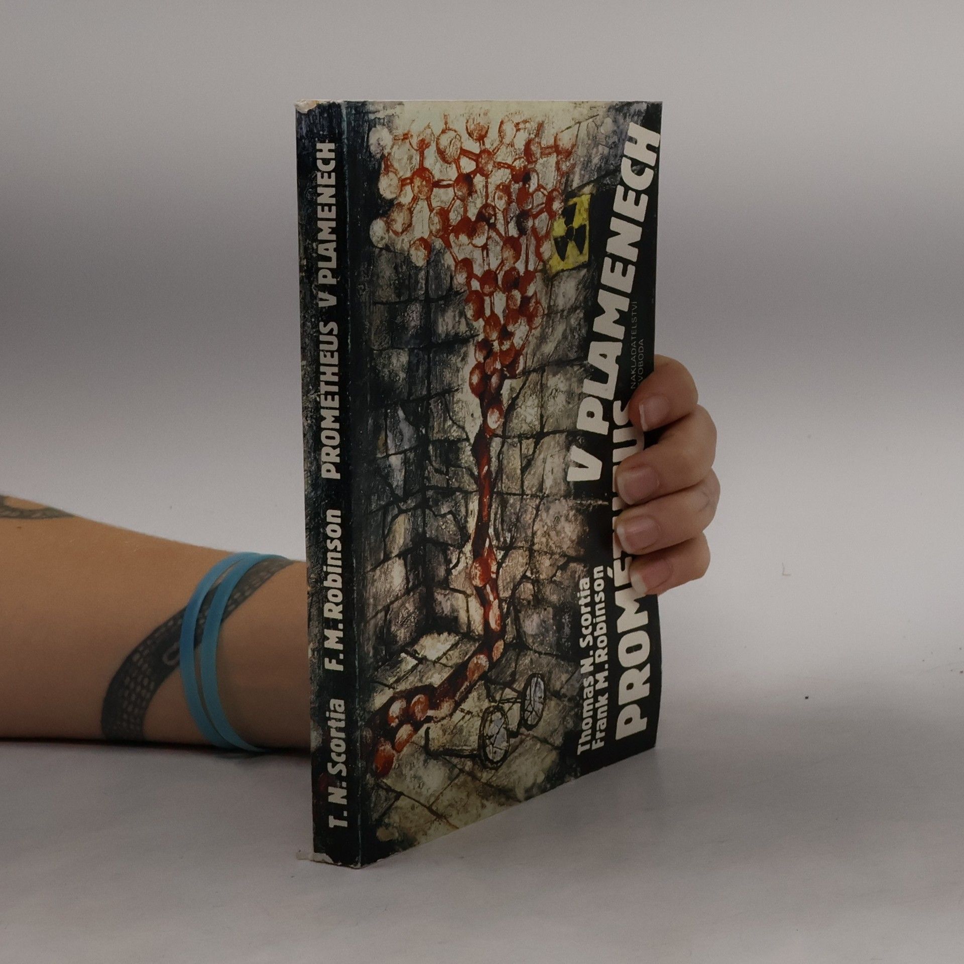 Thomas N. Scortia Prométheus v plamenech