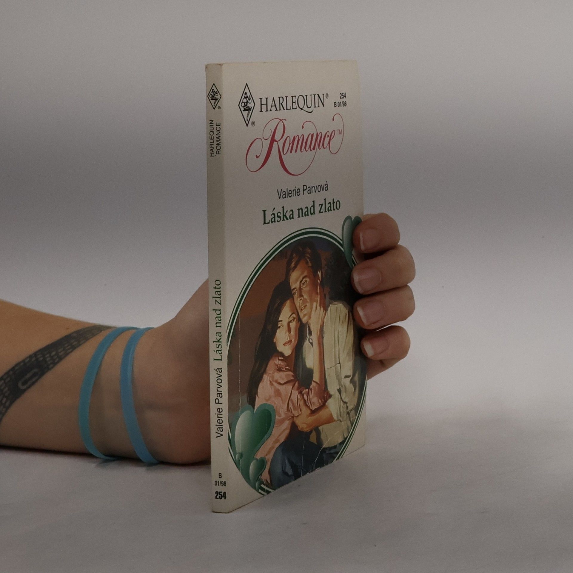 Valerie Parv Láska nad zlato