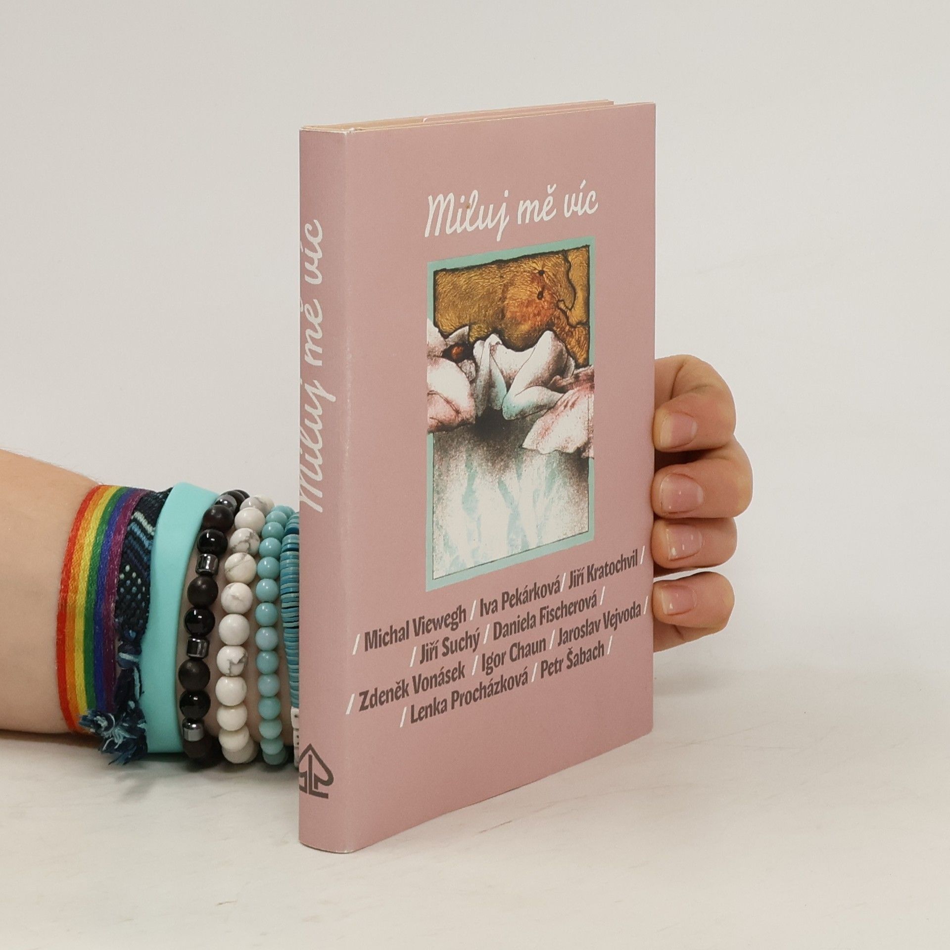 Collectif d'auteurs Miluj mě víc