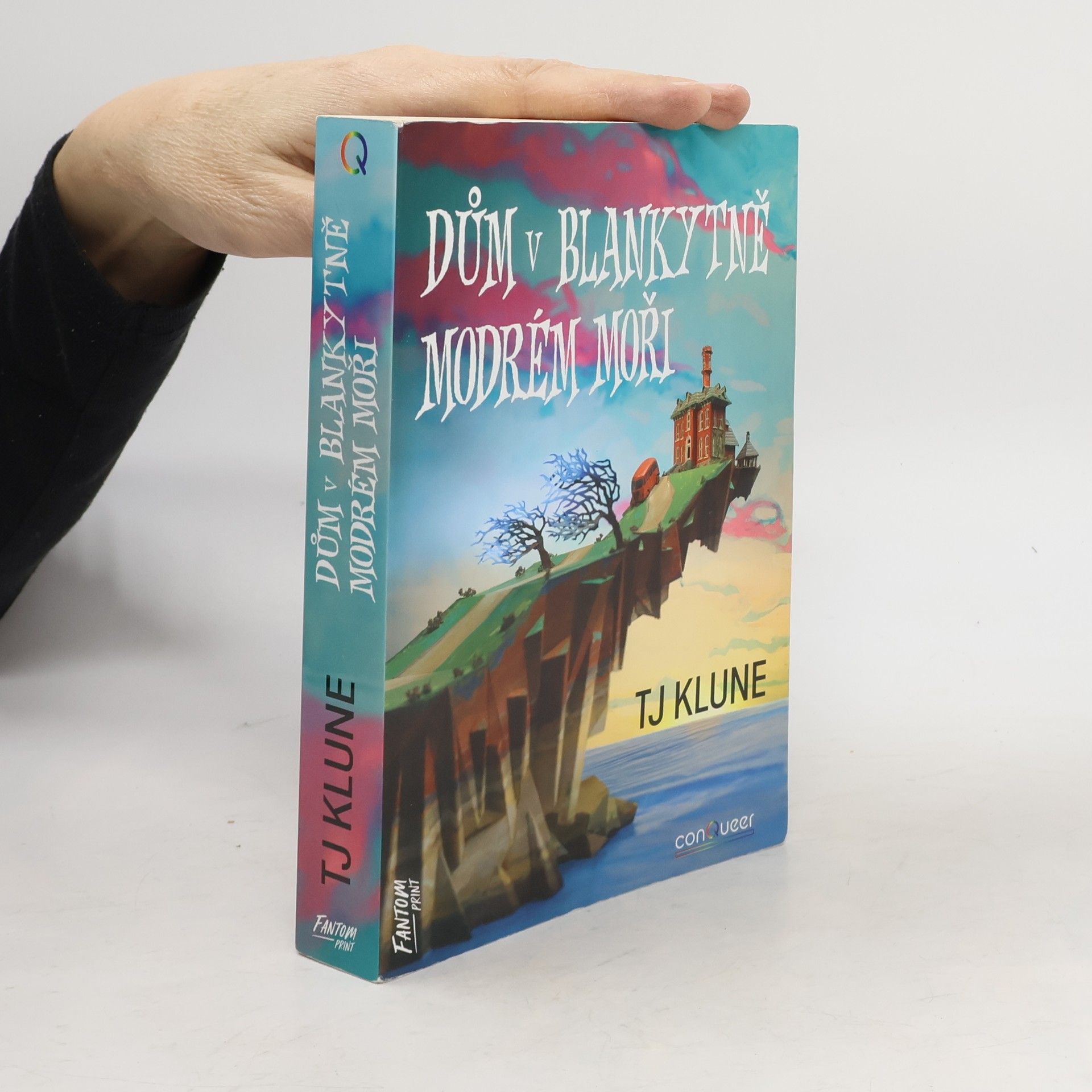 Dům v blankytně modrém moři