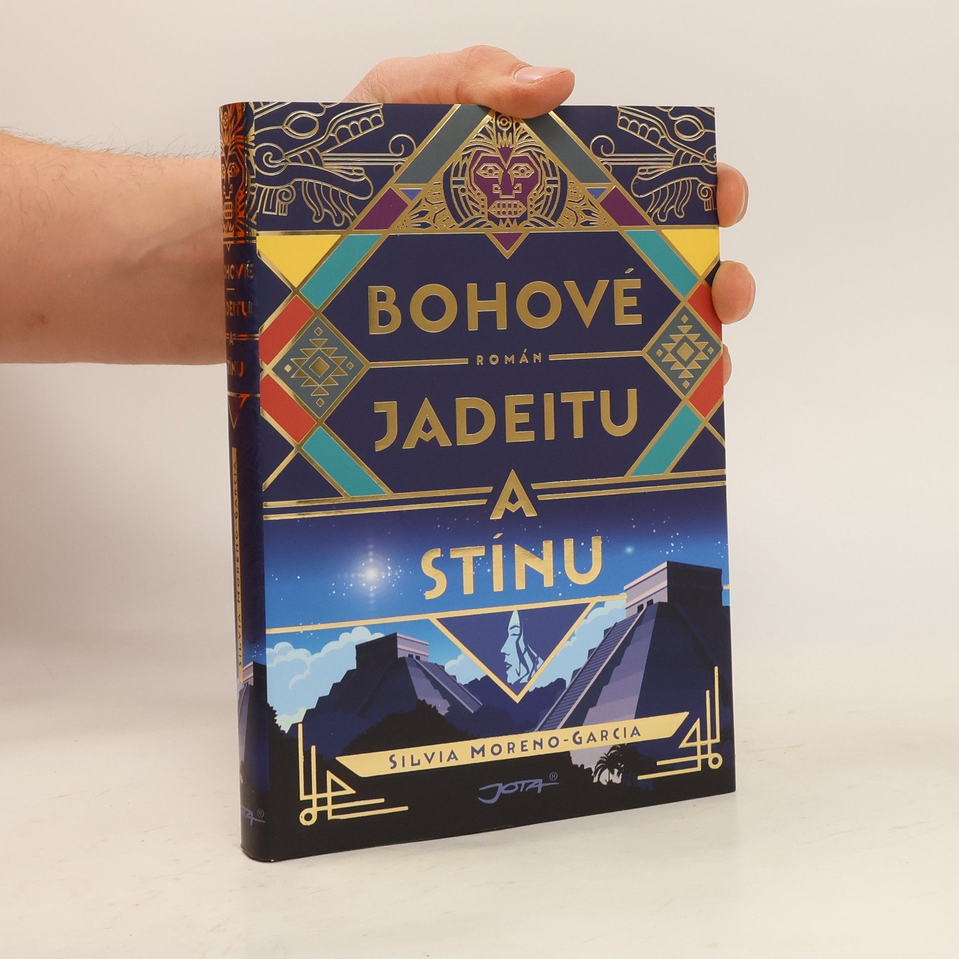 Silvia Moreno Garcia Bohové jadeitu a stínu