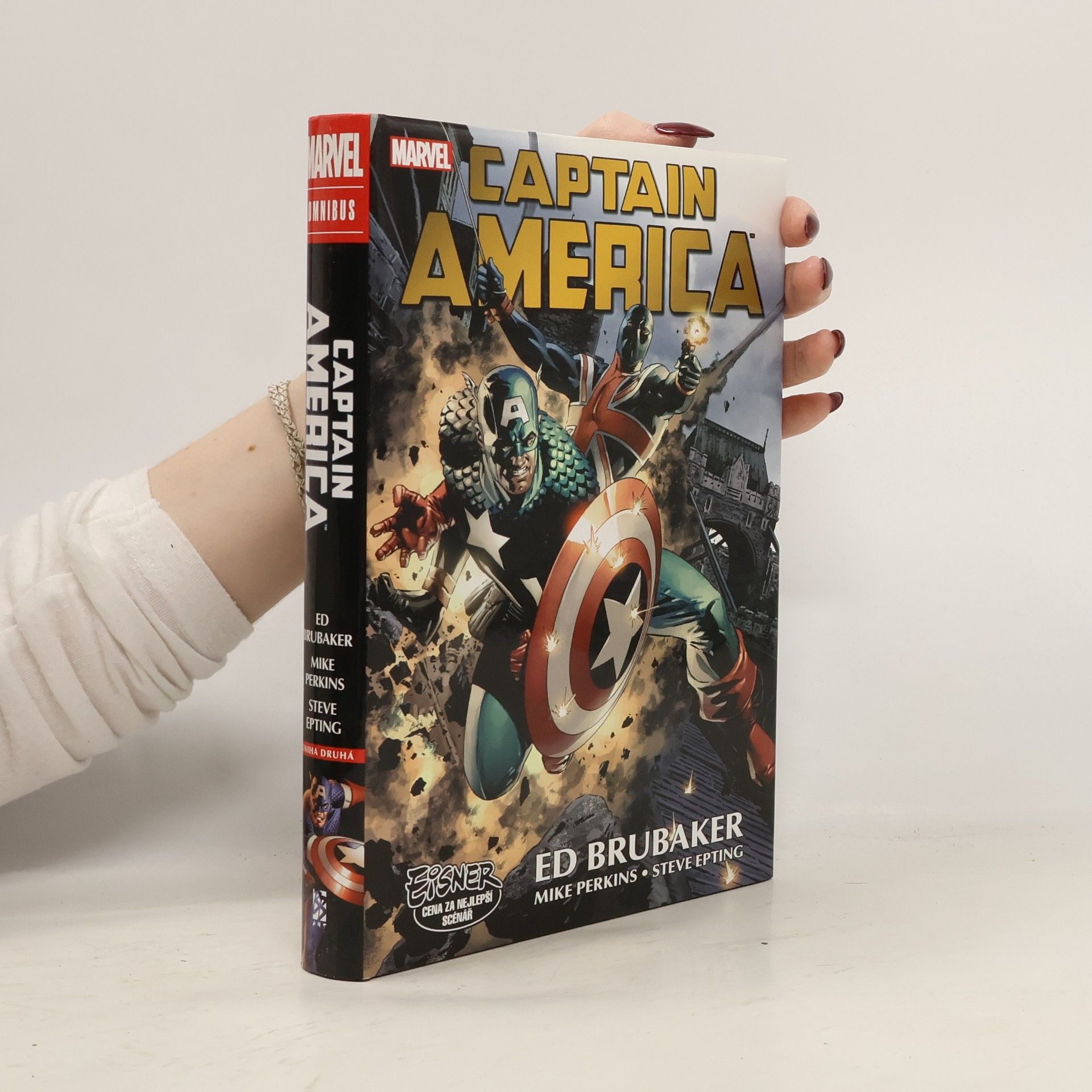 Ed Brubaker Captain America - omnibus 2
