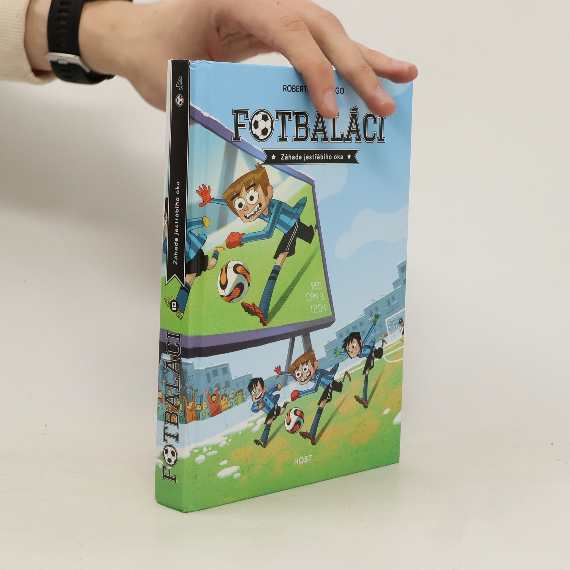 Roberto Santiago Fotbaláci. Záhada jestřábího oka