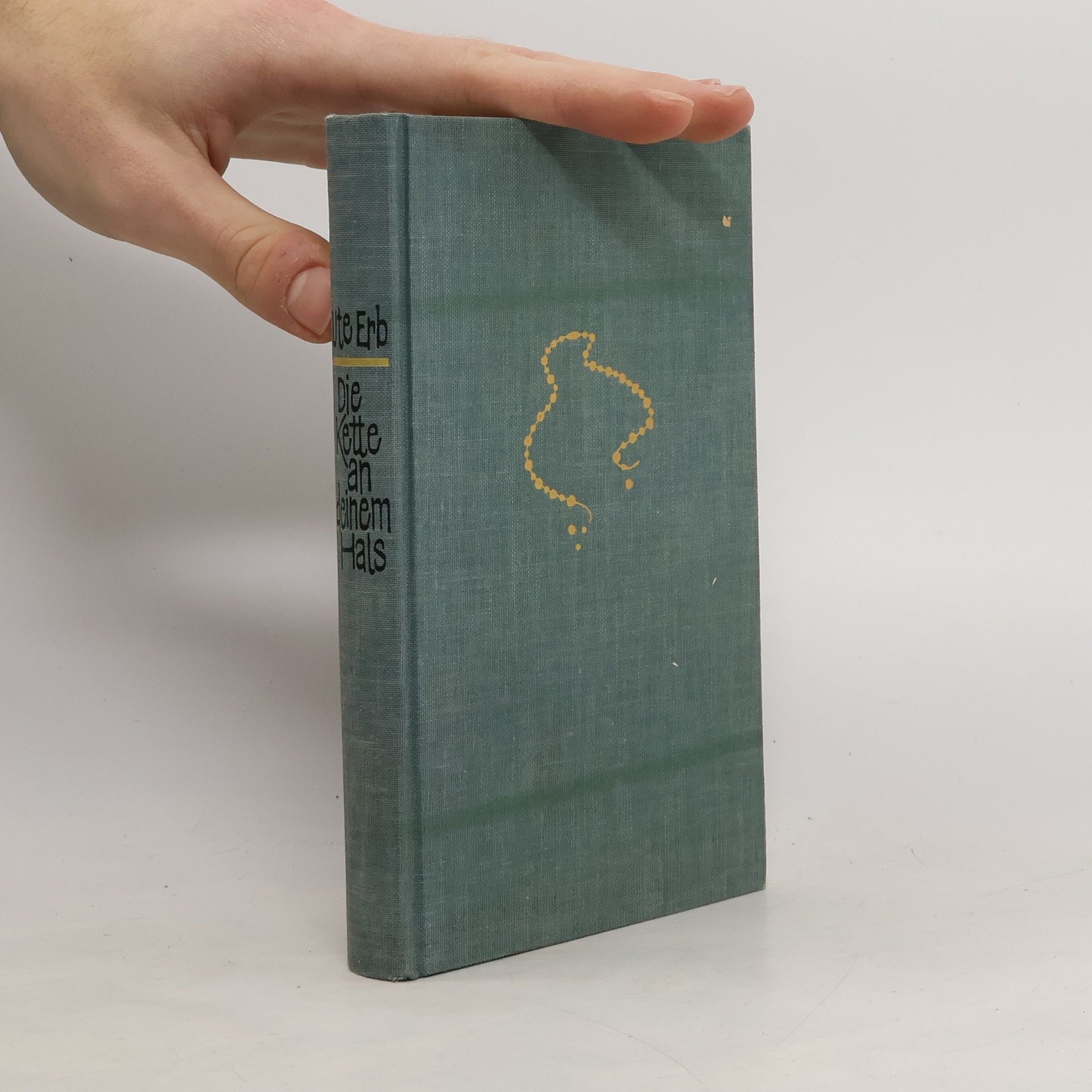 Ute Erb Die Kette an einem Hals