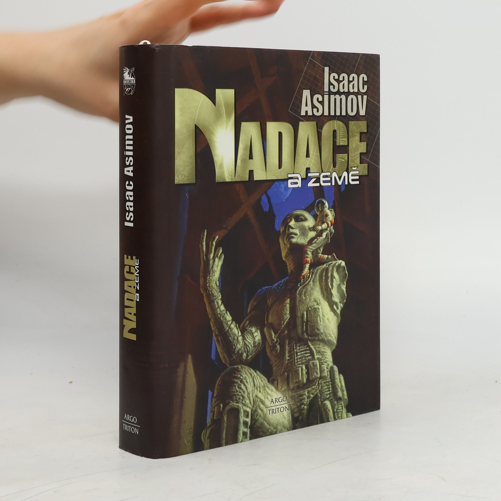 Isaac Asimov Nadace a Země