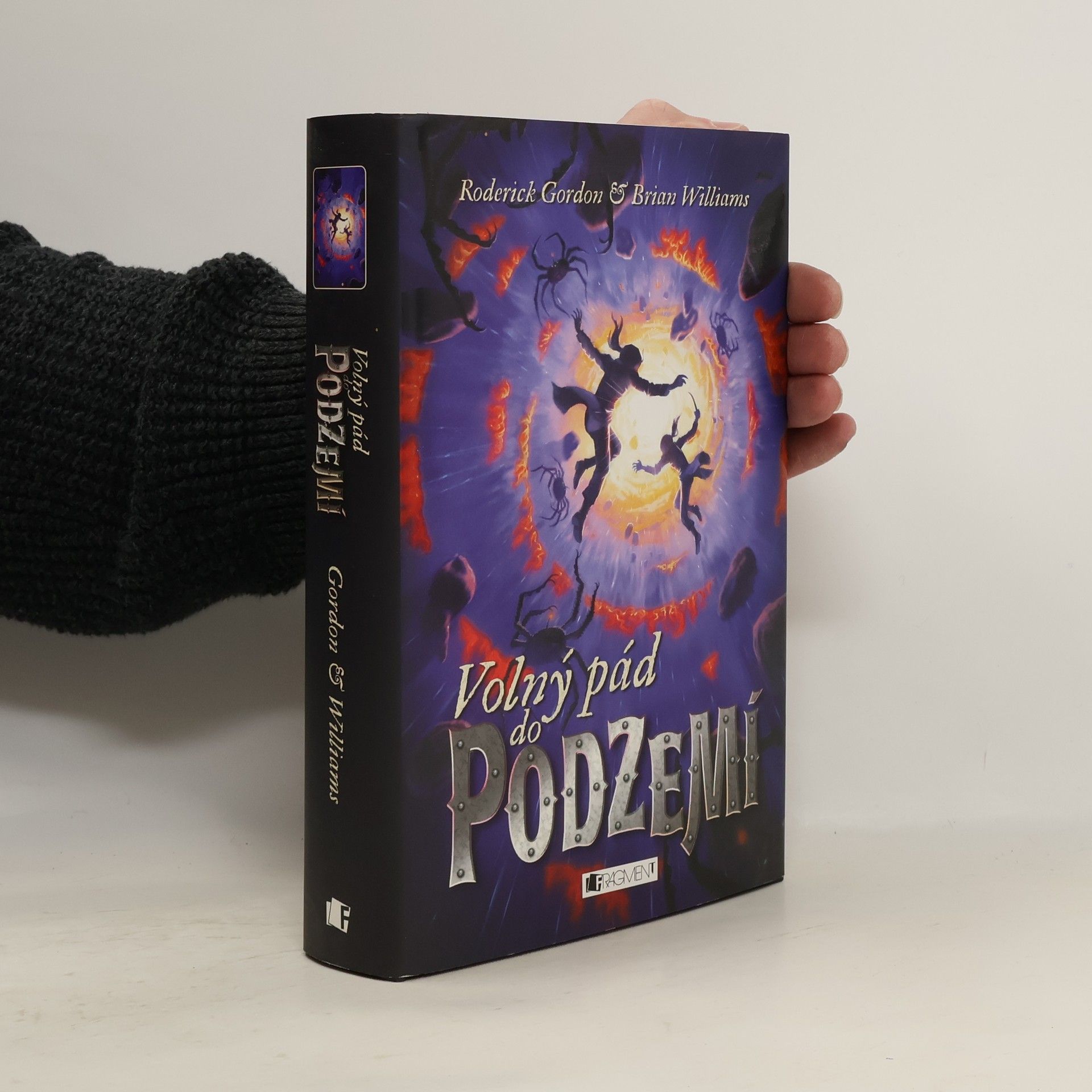 Roderick Gordon Volný pád do Podzemí