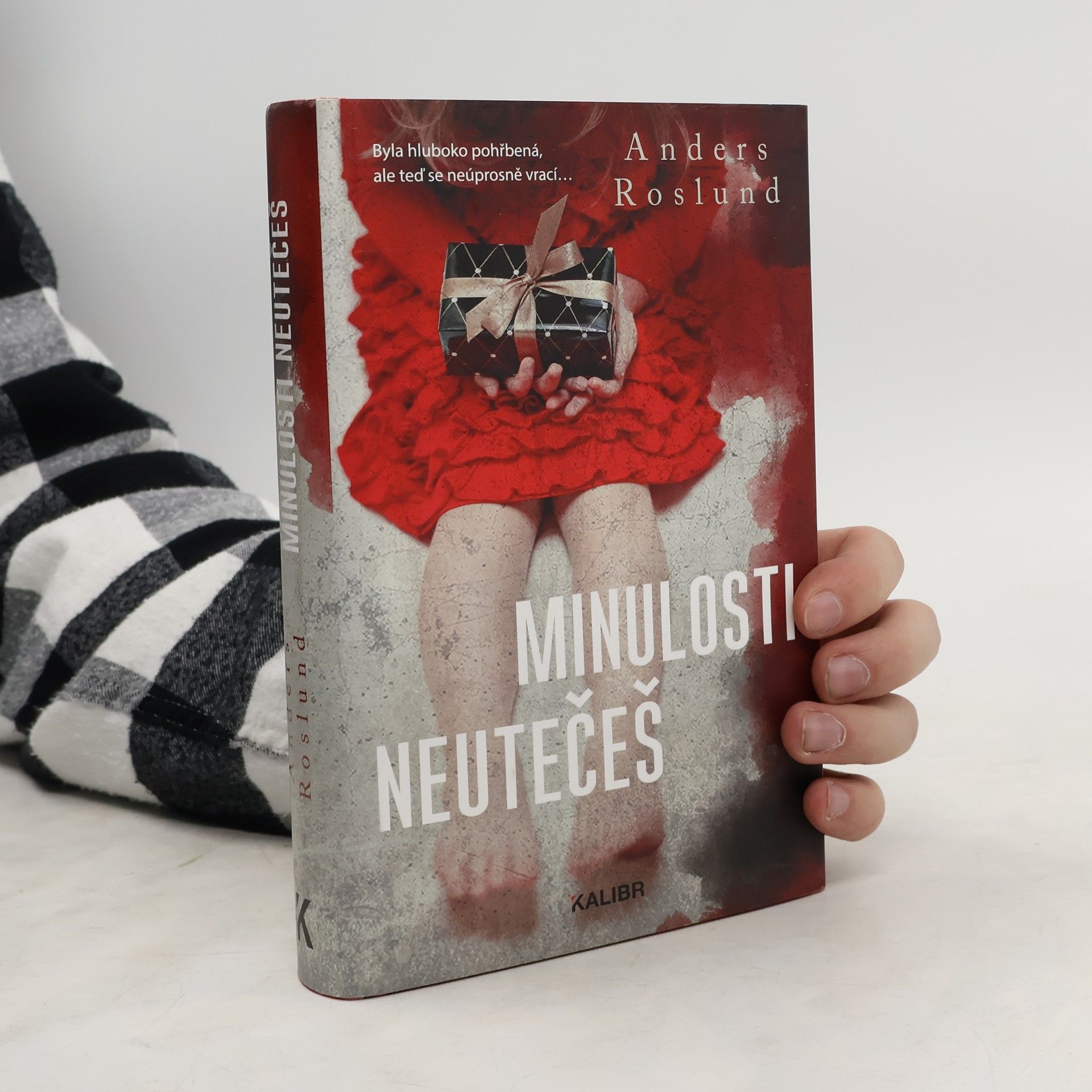 Anders Roslund Minulosti neutečeš