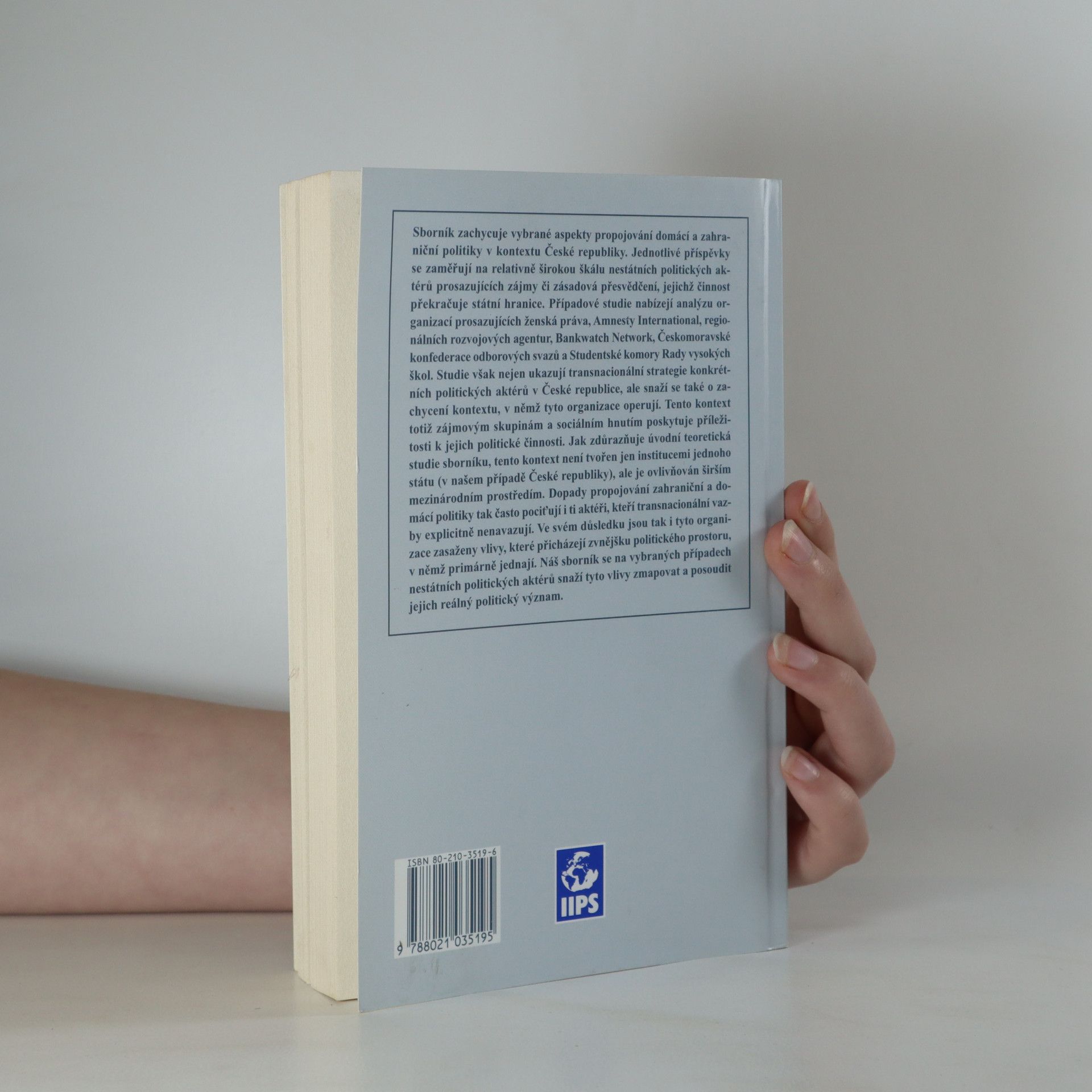 Autores varios Obhajoba zájmů a transnacionální vztahy