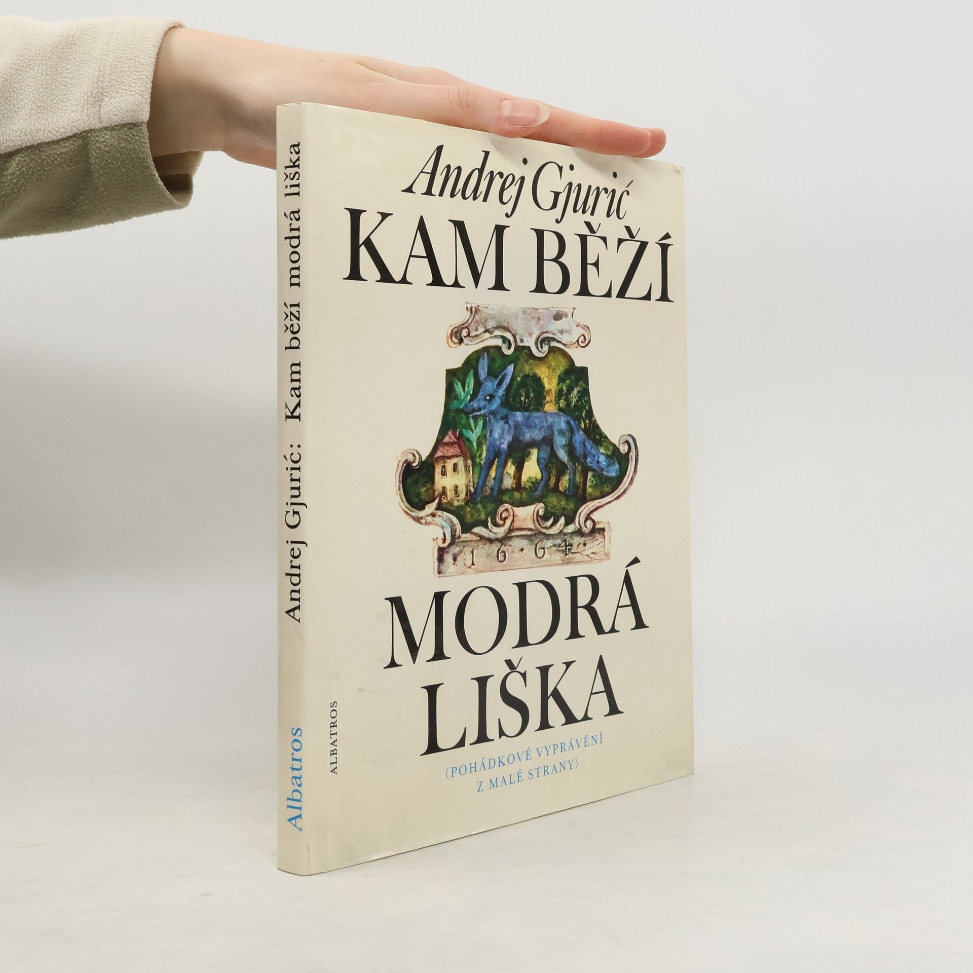 Kam běží modrá liška