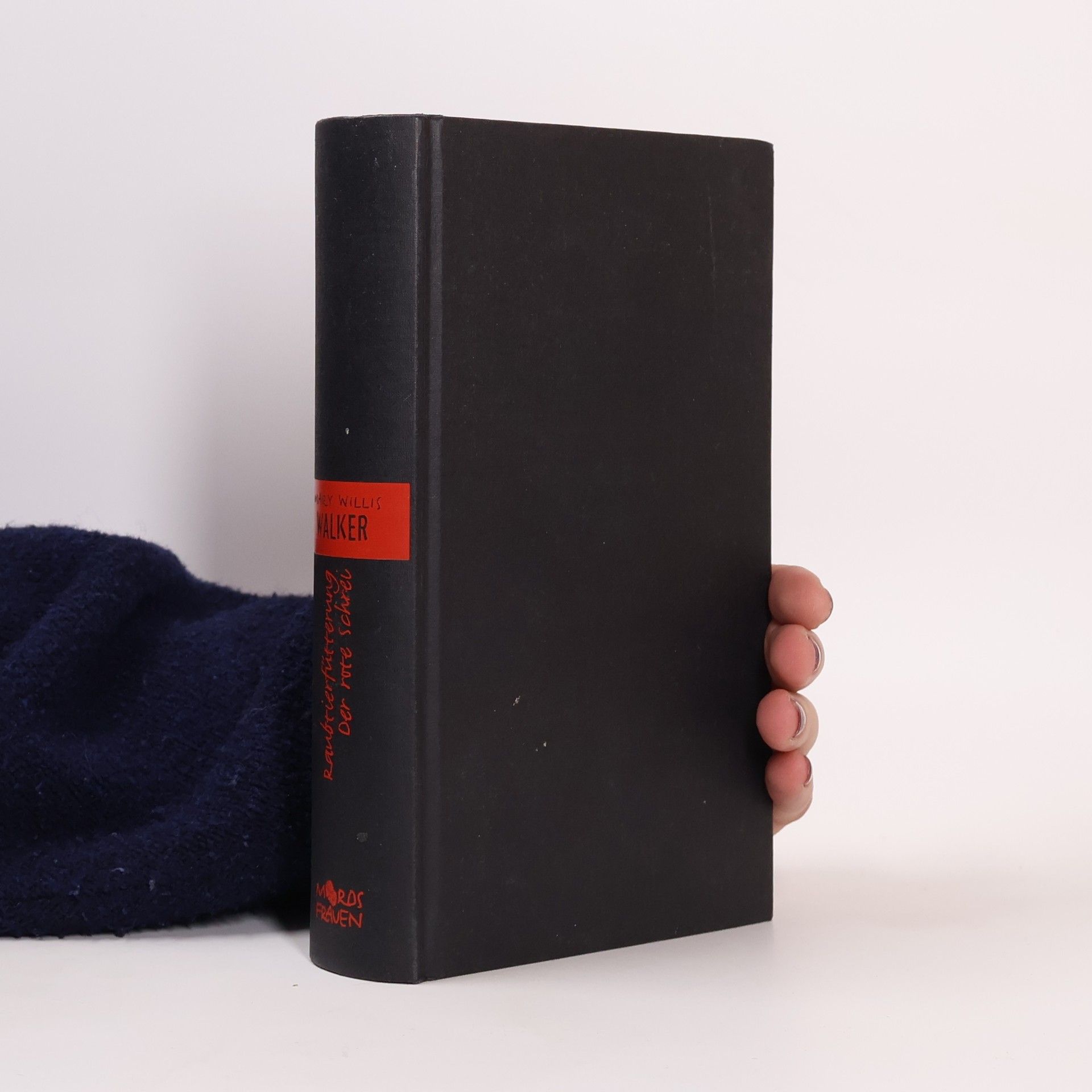 Raubtierfütterung. Der rote Schrei