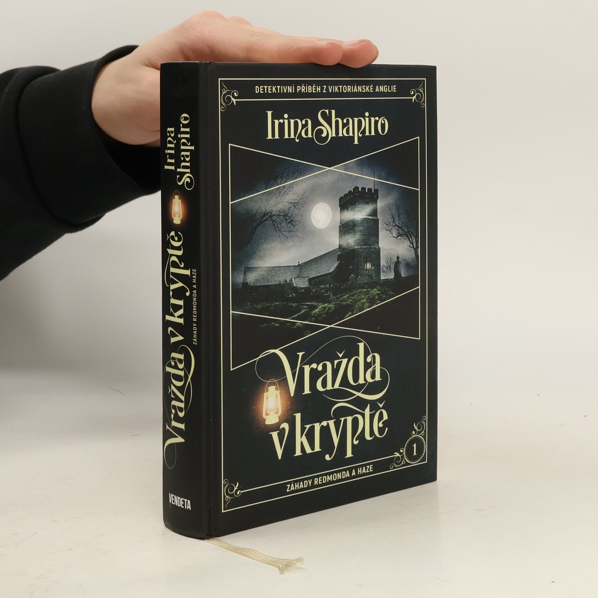 Irina Shapiro Vražda v kryptě : záhady Redmonda a Haze