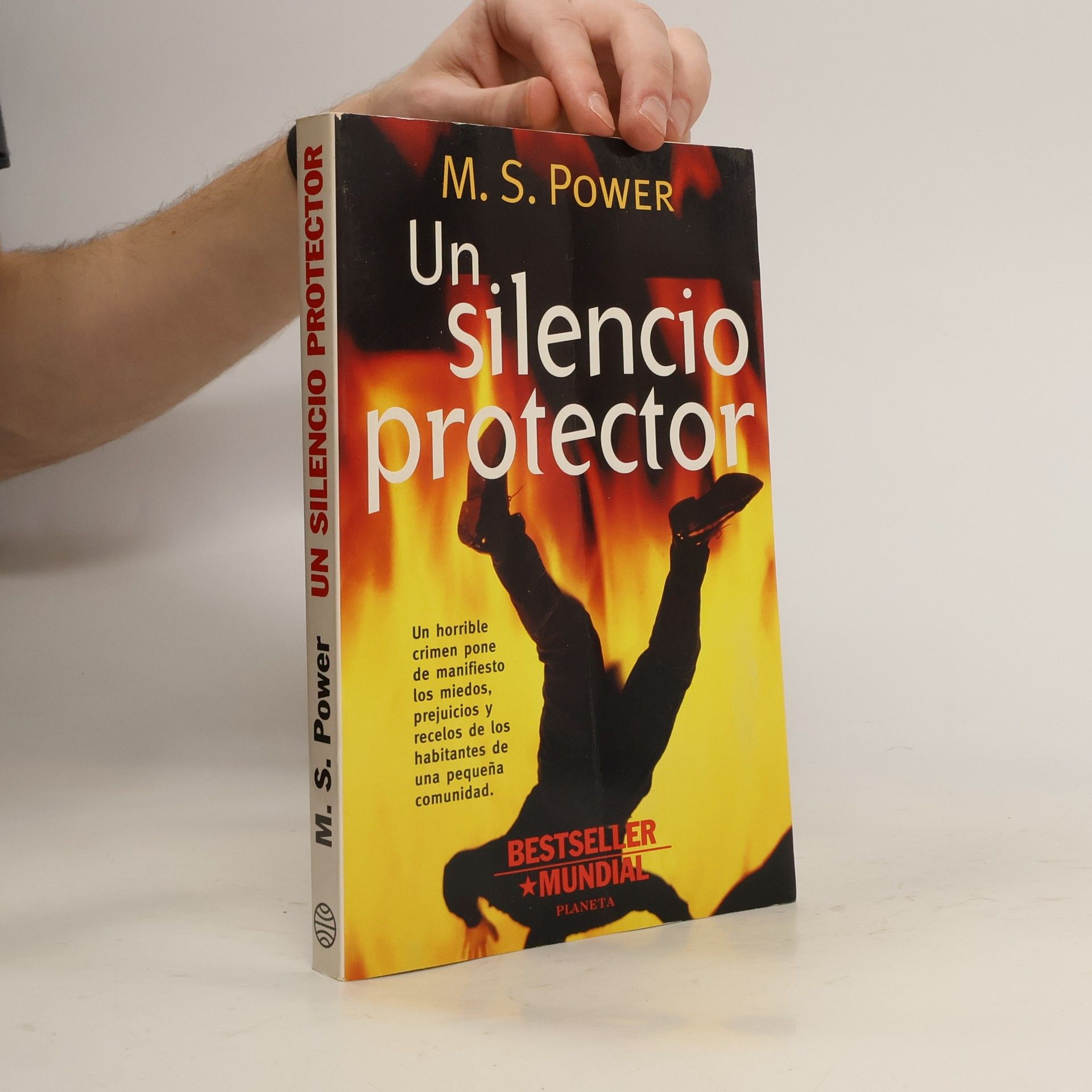 Edwin C. Tubb Un silencio protector