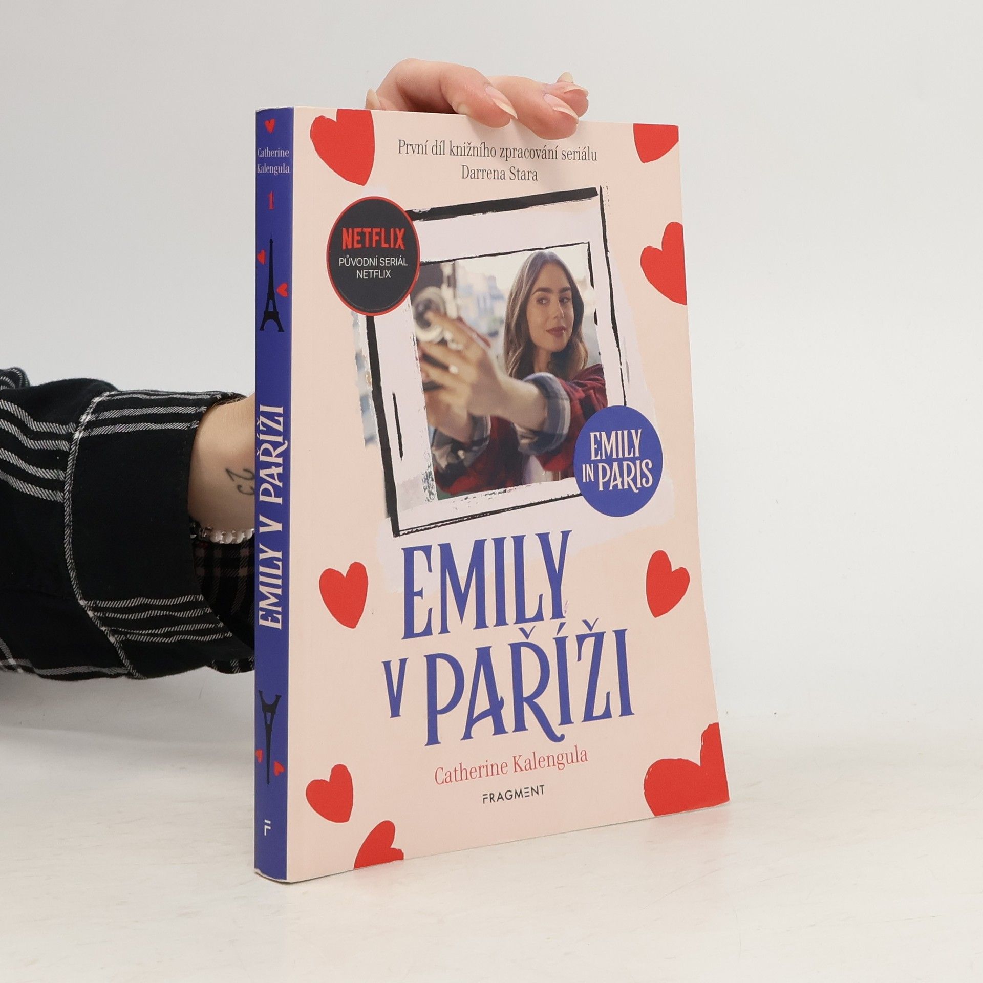 Catherine Kalengula Emily v Paříži