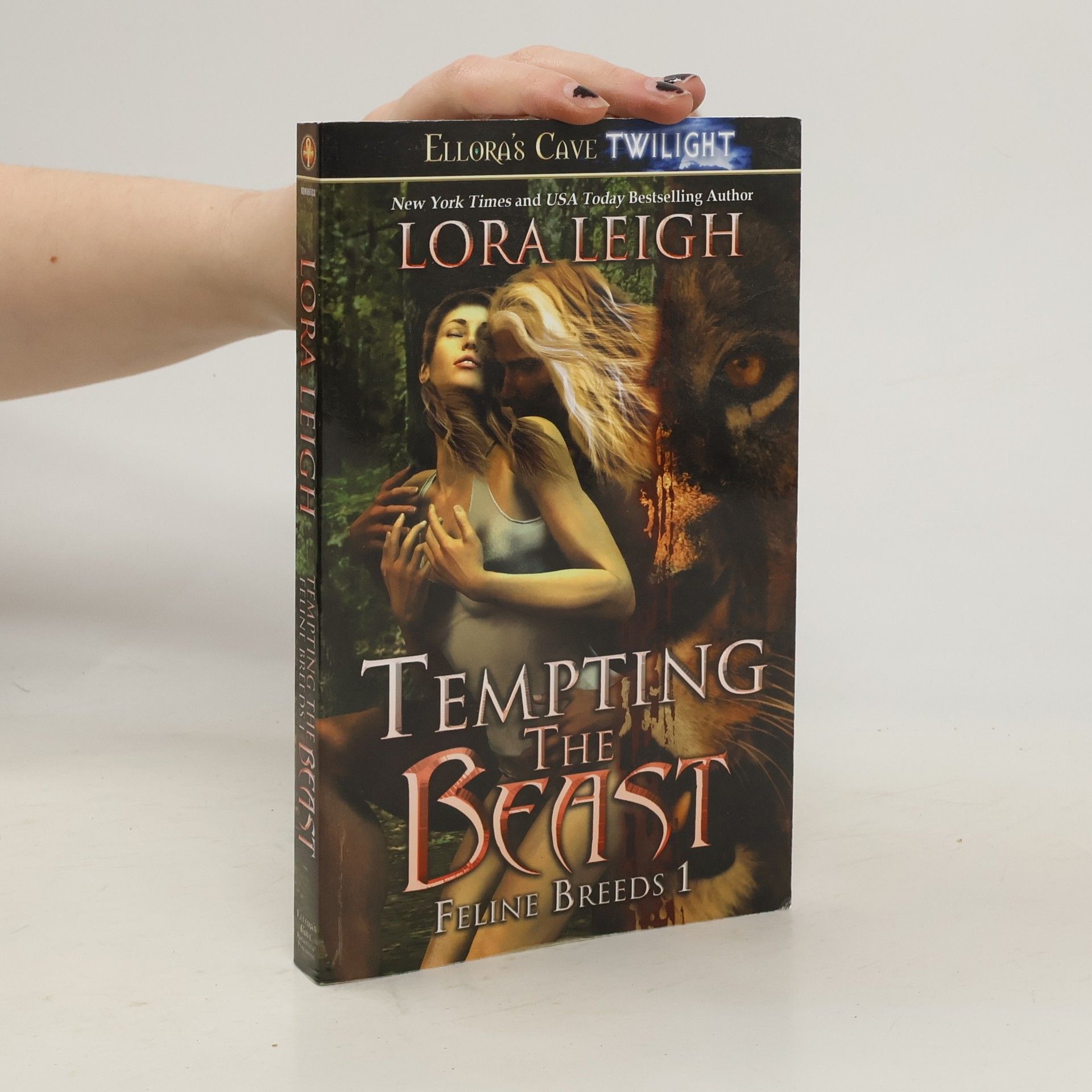 Lora Leigh Tempting the Beast