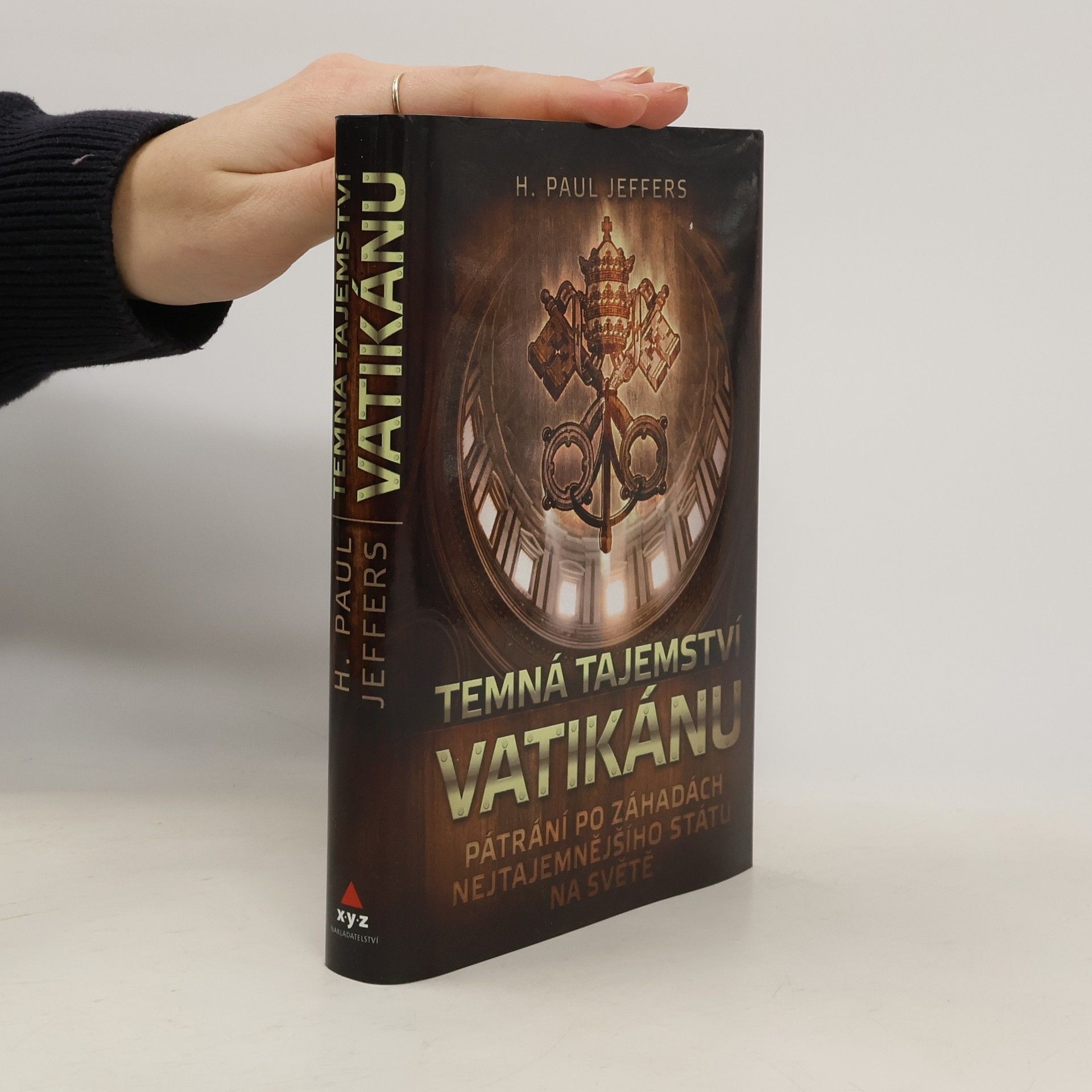 Temná tajemství Vatikánu