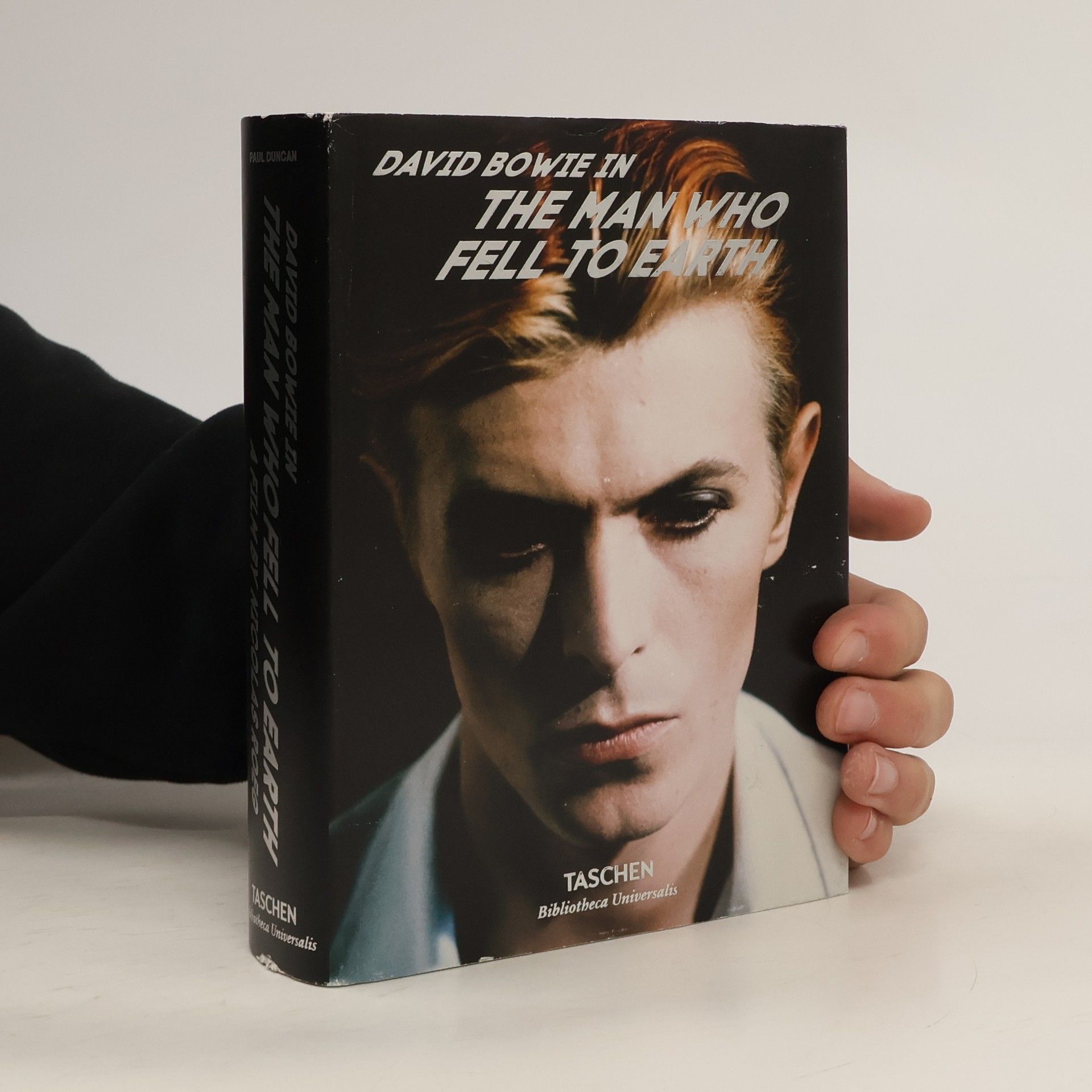 Paul Duncan David Bowie in The Man Who Fell to Earth