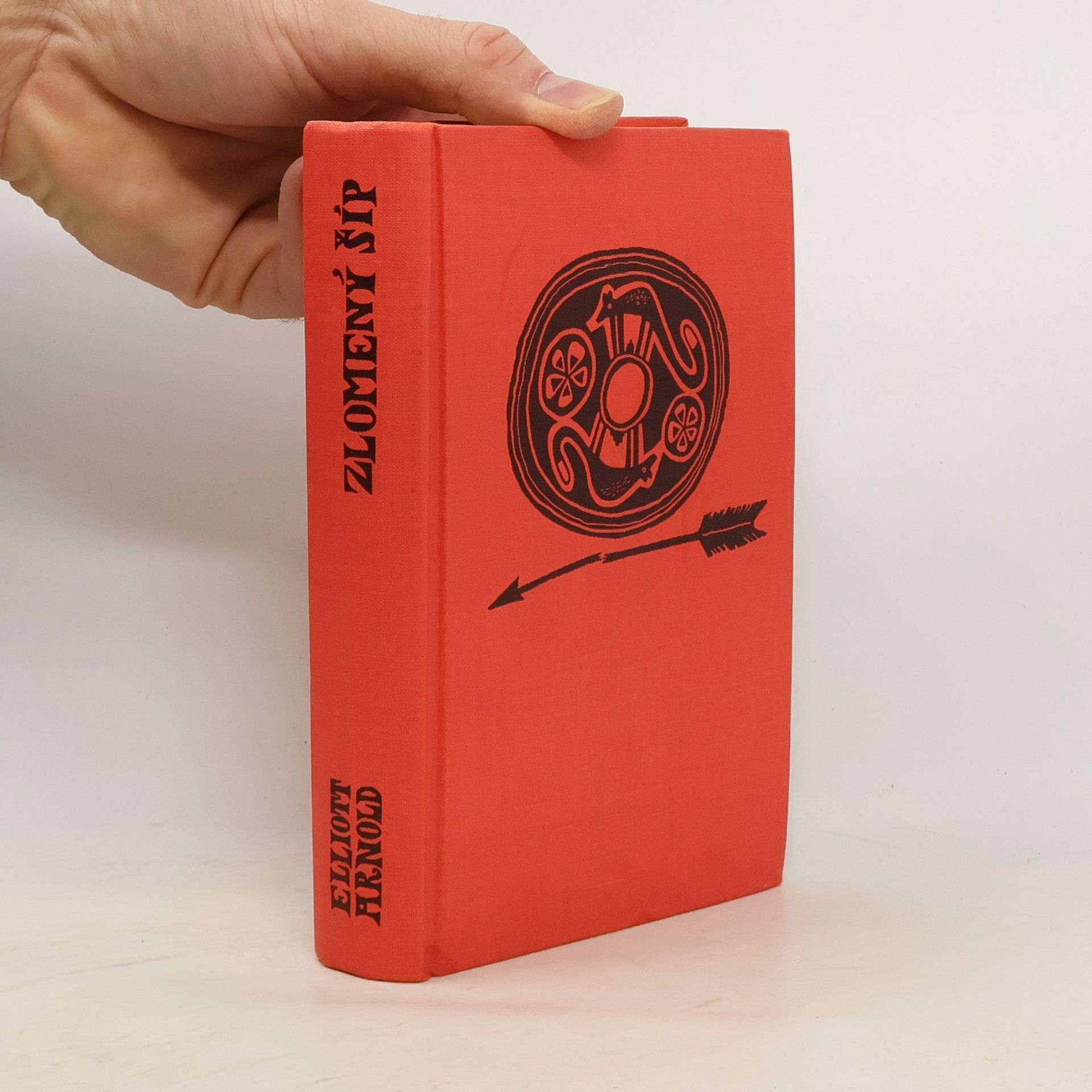 Arnold Elliot Zlomený šíp