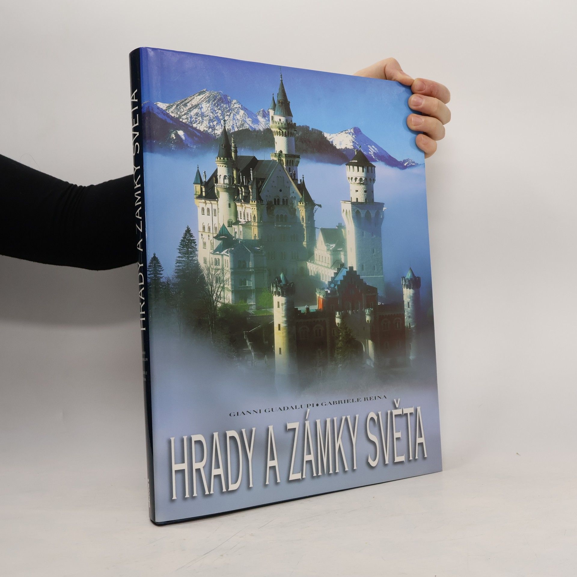 Hrady a zámky světa