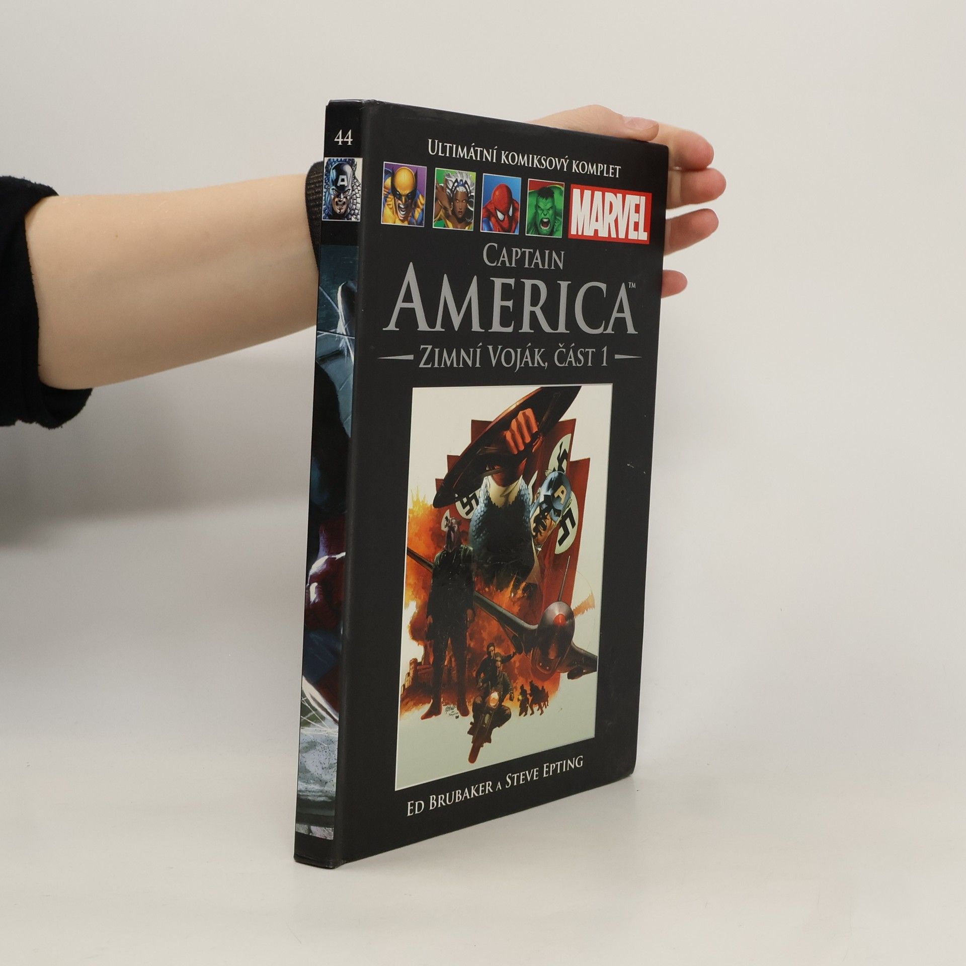 Ultimátní komixový komplet 44. Captain America. Zimní voják 1