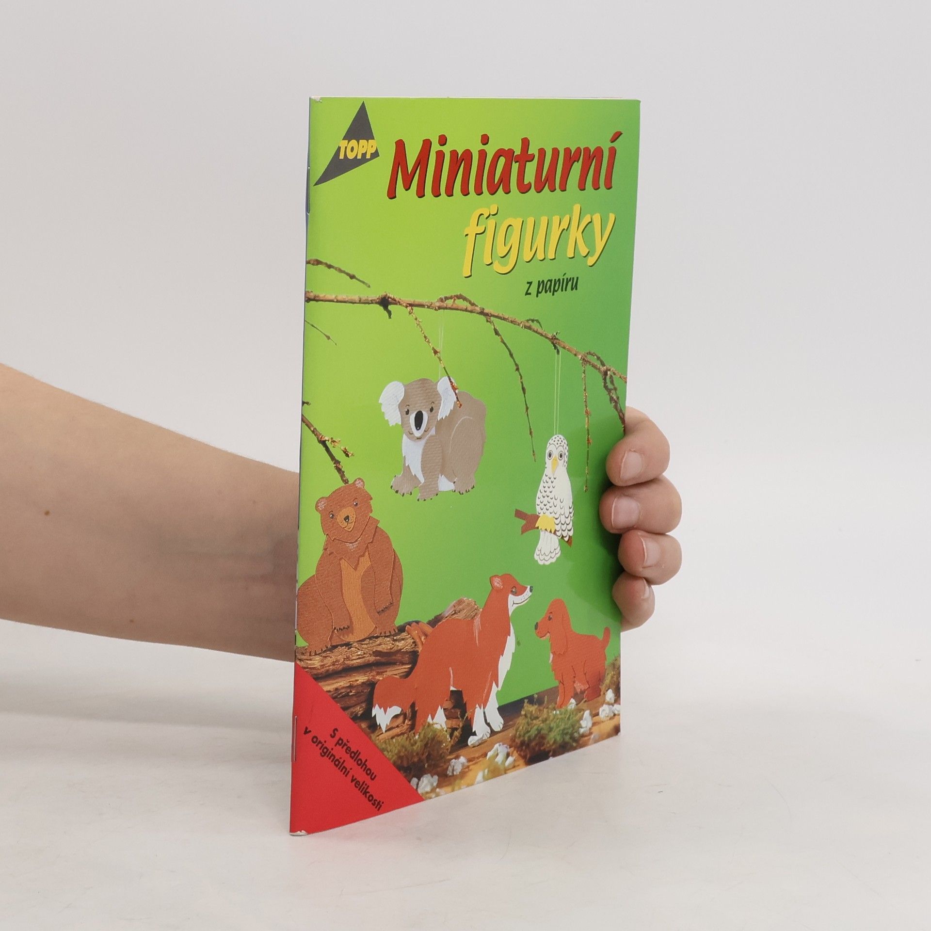 Miniaturní figurky z papíru