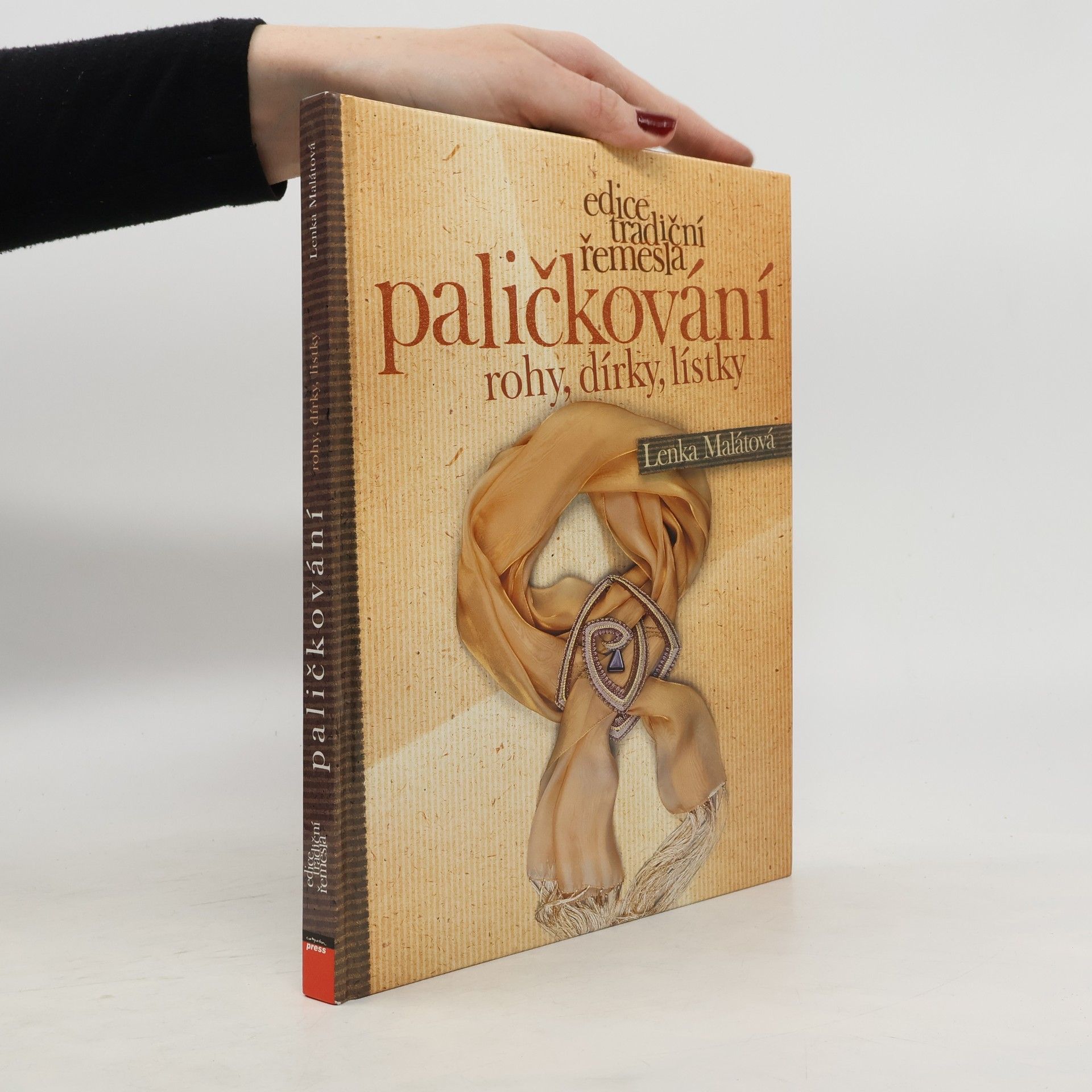 Paličkování. Rohy, dírky, lístky