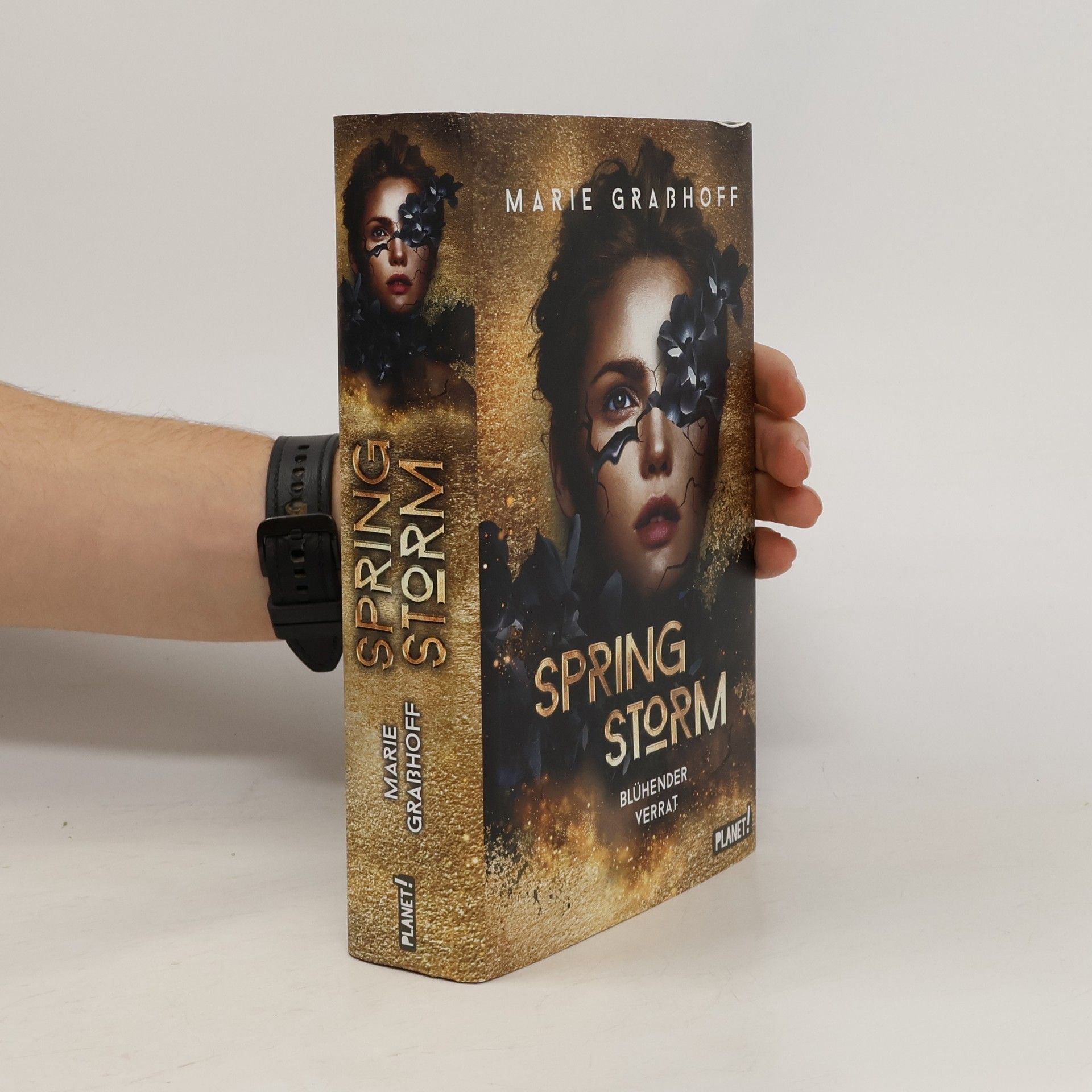 Spring Storm. Blühender Verrat