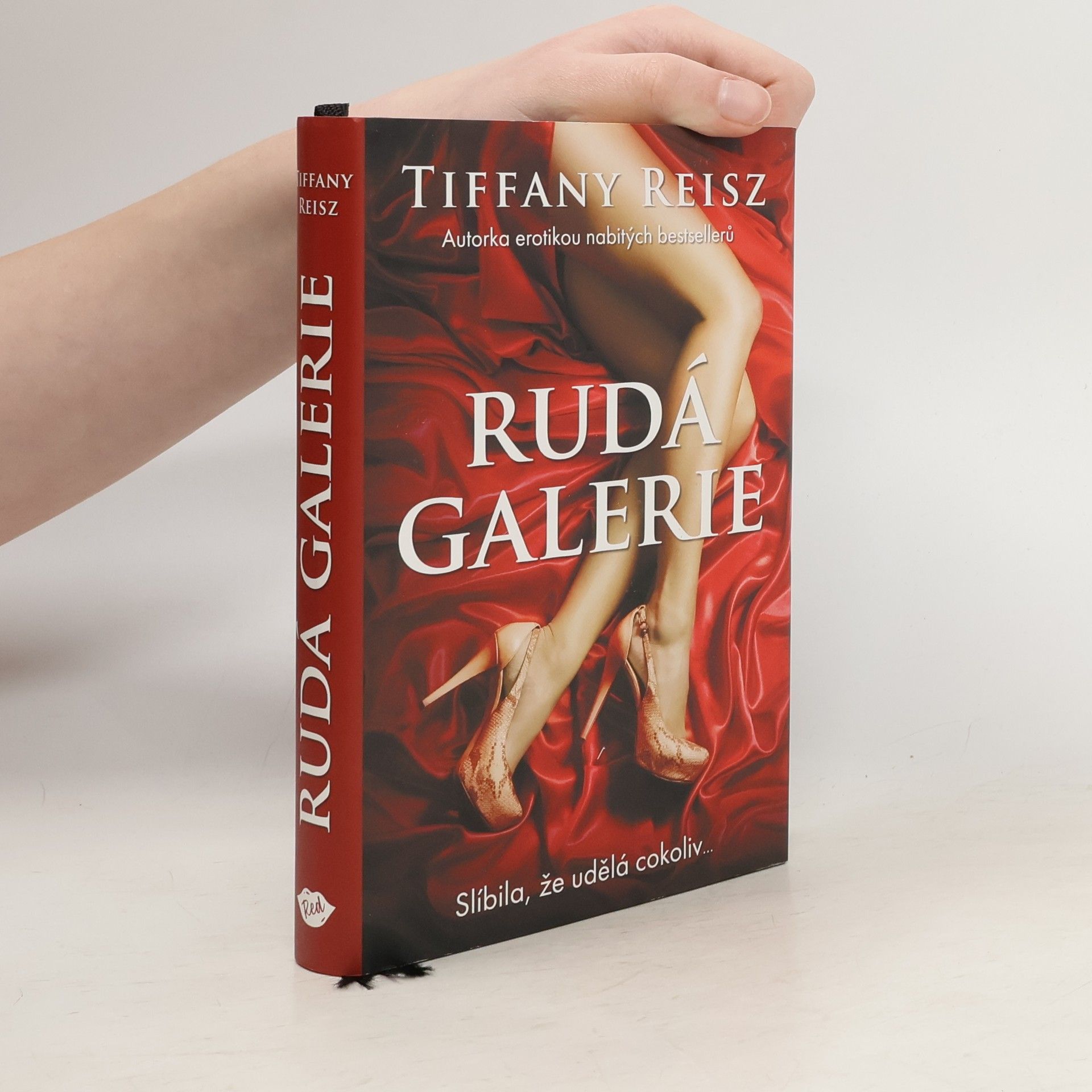 Tiffany Reisz Rudá galerie