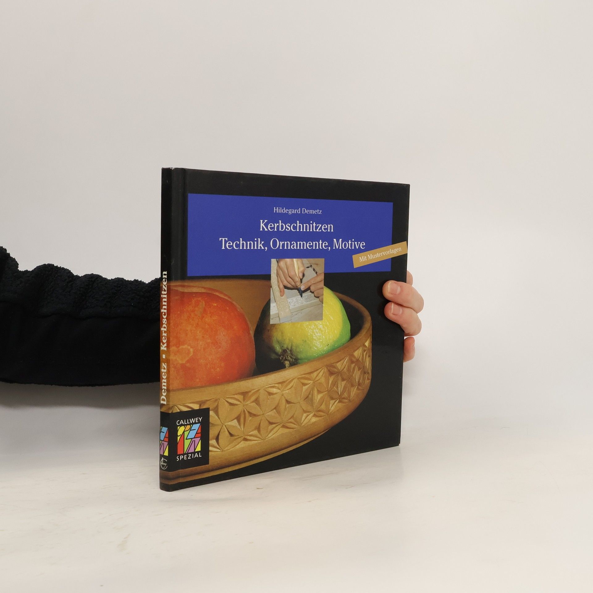 Kerbschnitzen - Technik, Ornamente, Motive