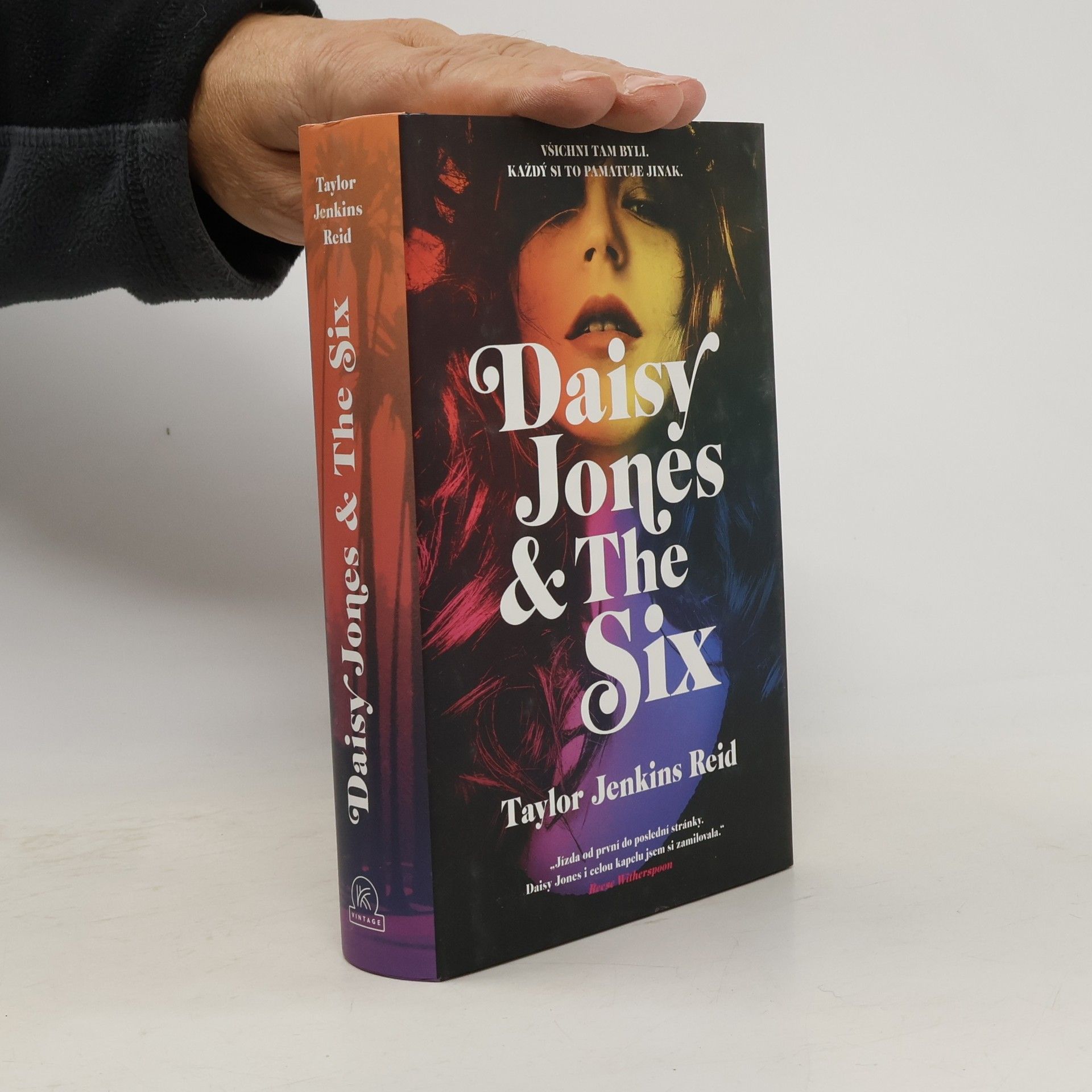 Taylor Jenkins Reid Daisy Jones & The Six