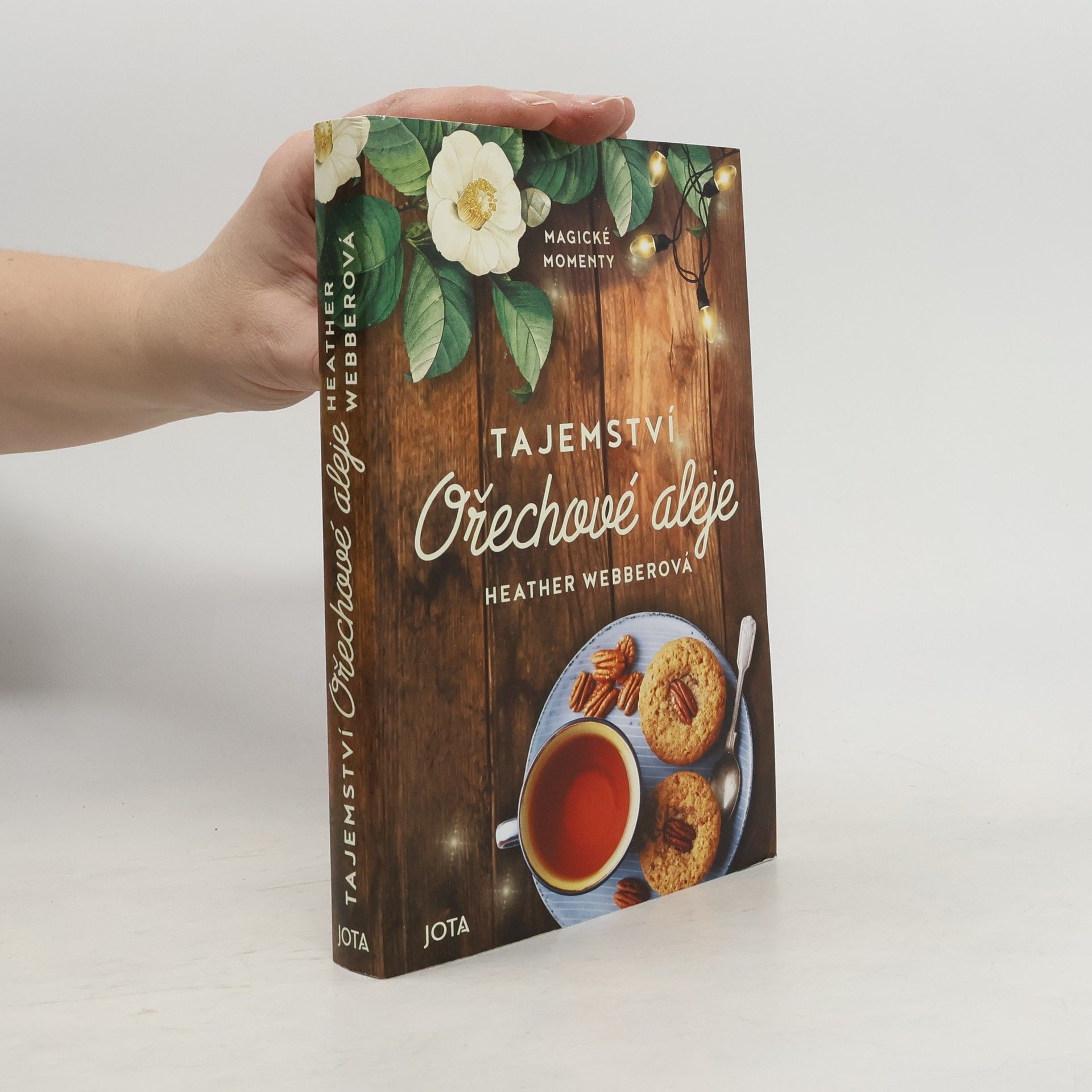 Tajemství ořechové aleje