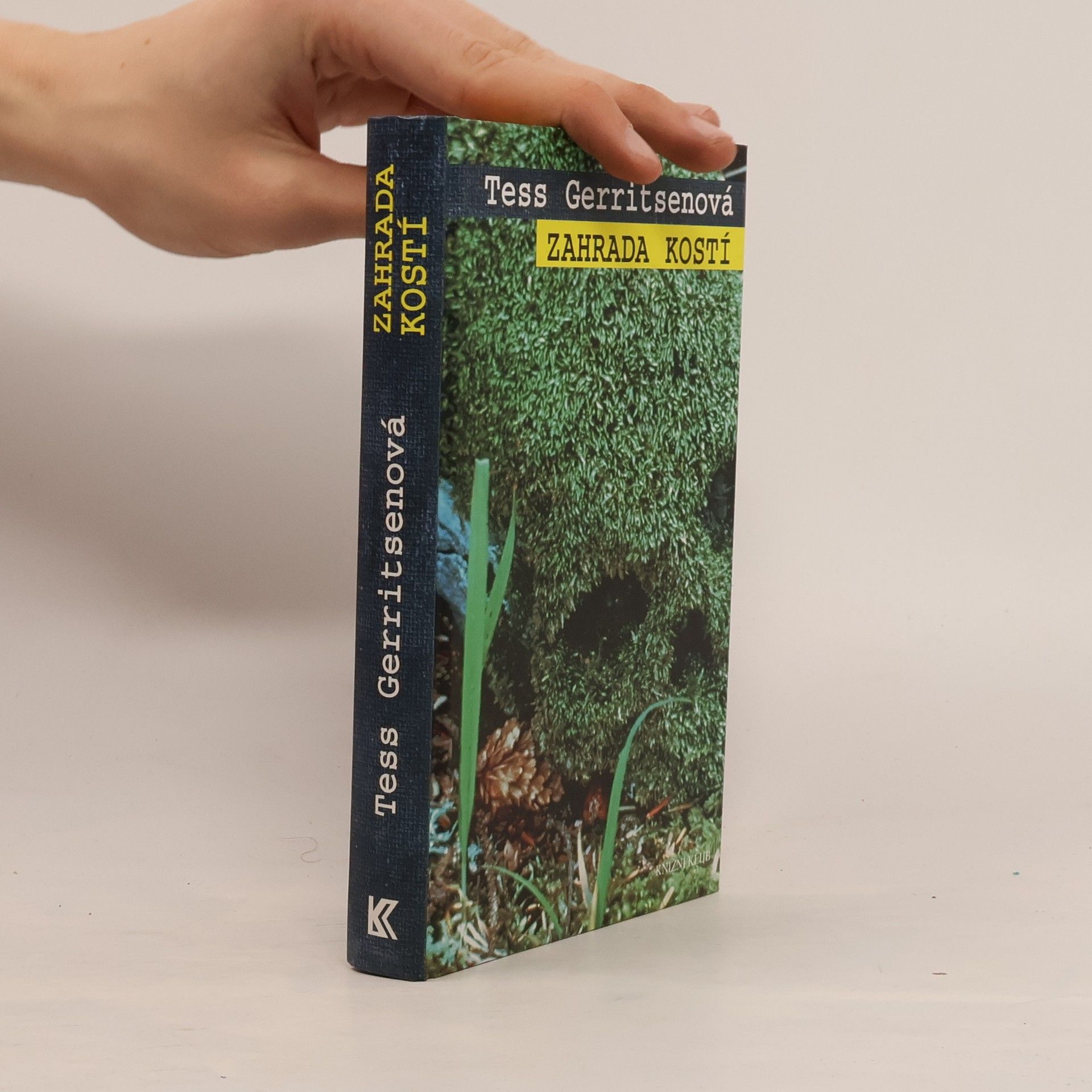 Tess Gerritsen Zahrada kostí