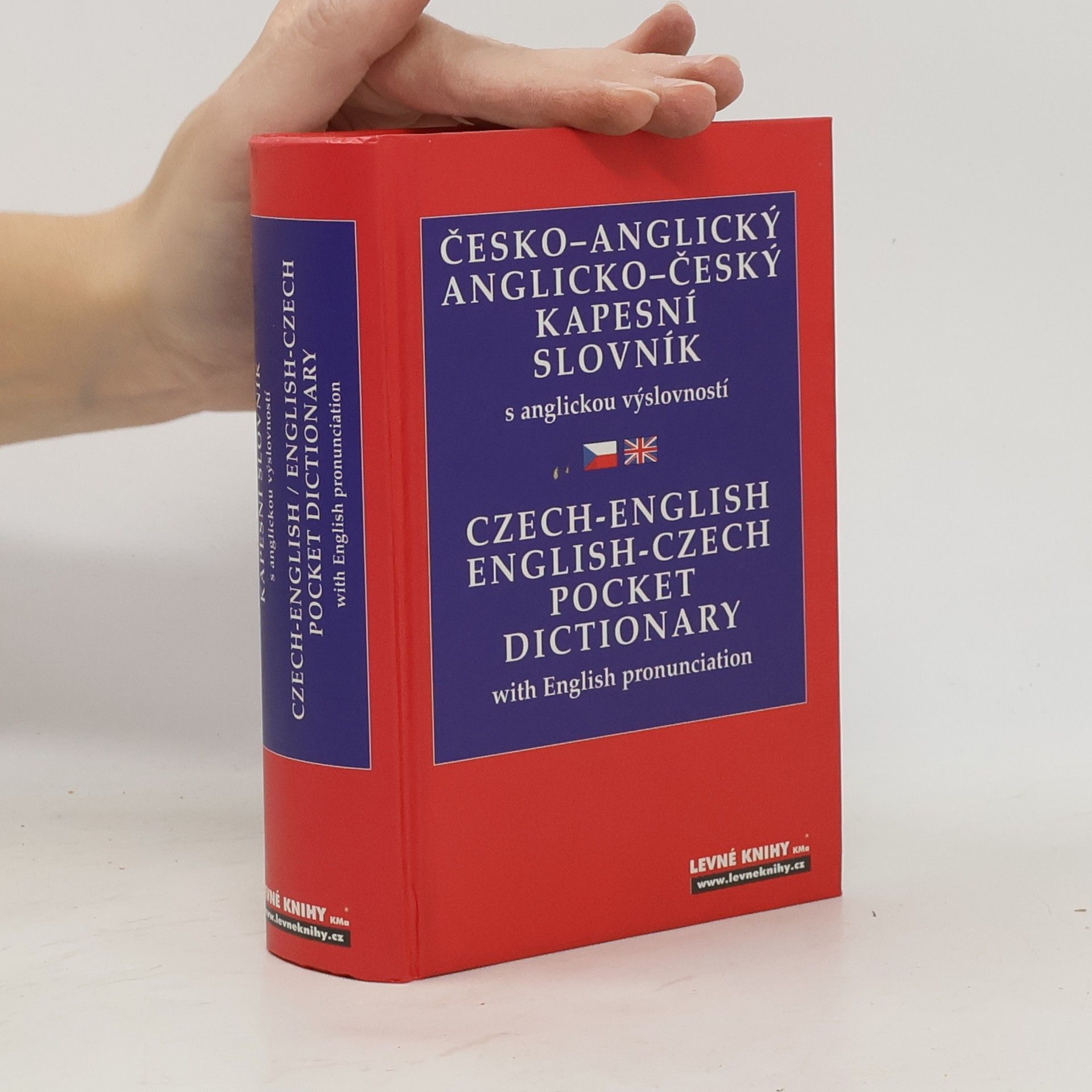 Věra Hegerová Česko-anglický, anglicko-český kapesní slovník s anglickou výslovností