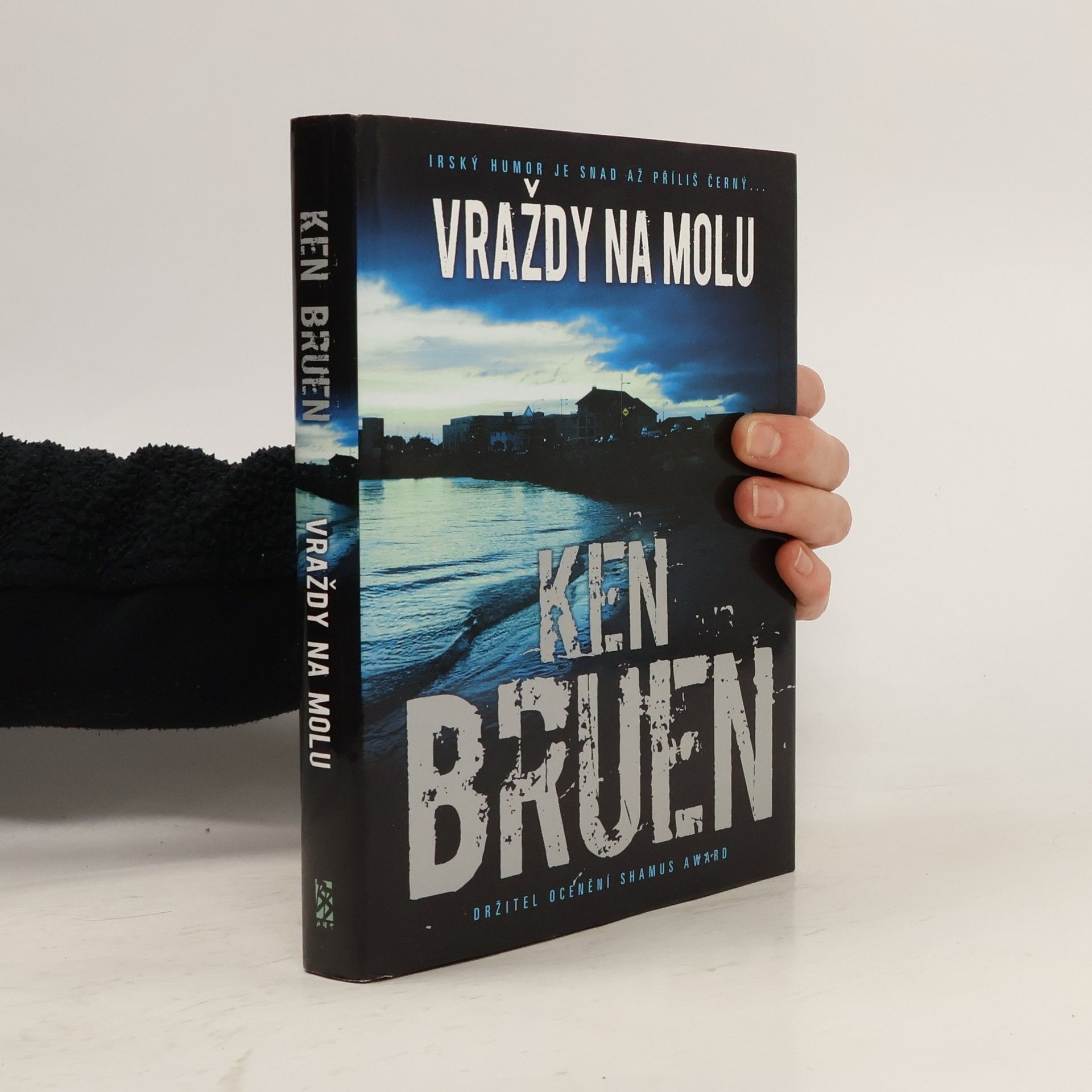 Ken Bruen Vraždy na molu