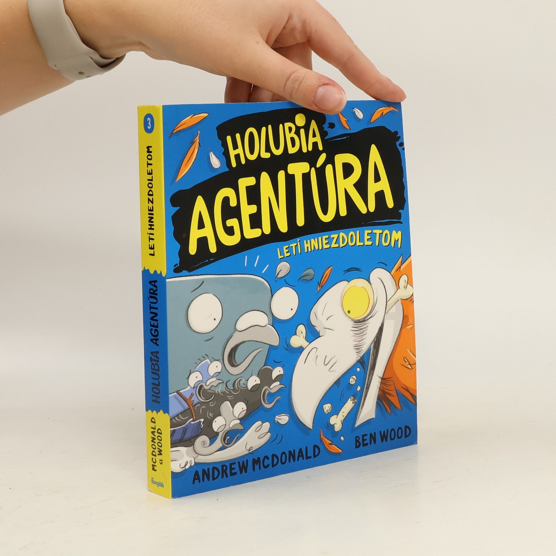 Andrew McDonald Holubia agentúra letí hniezdoletom