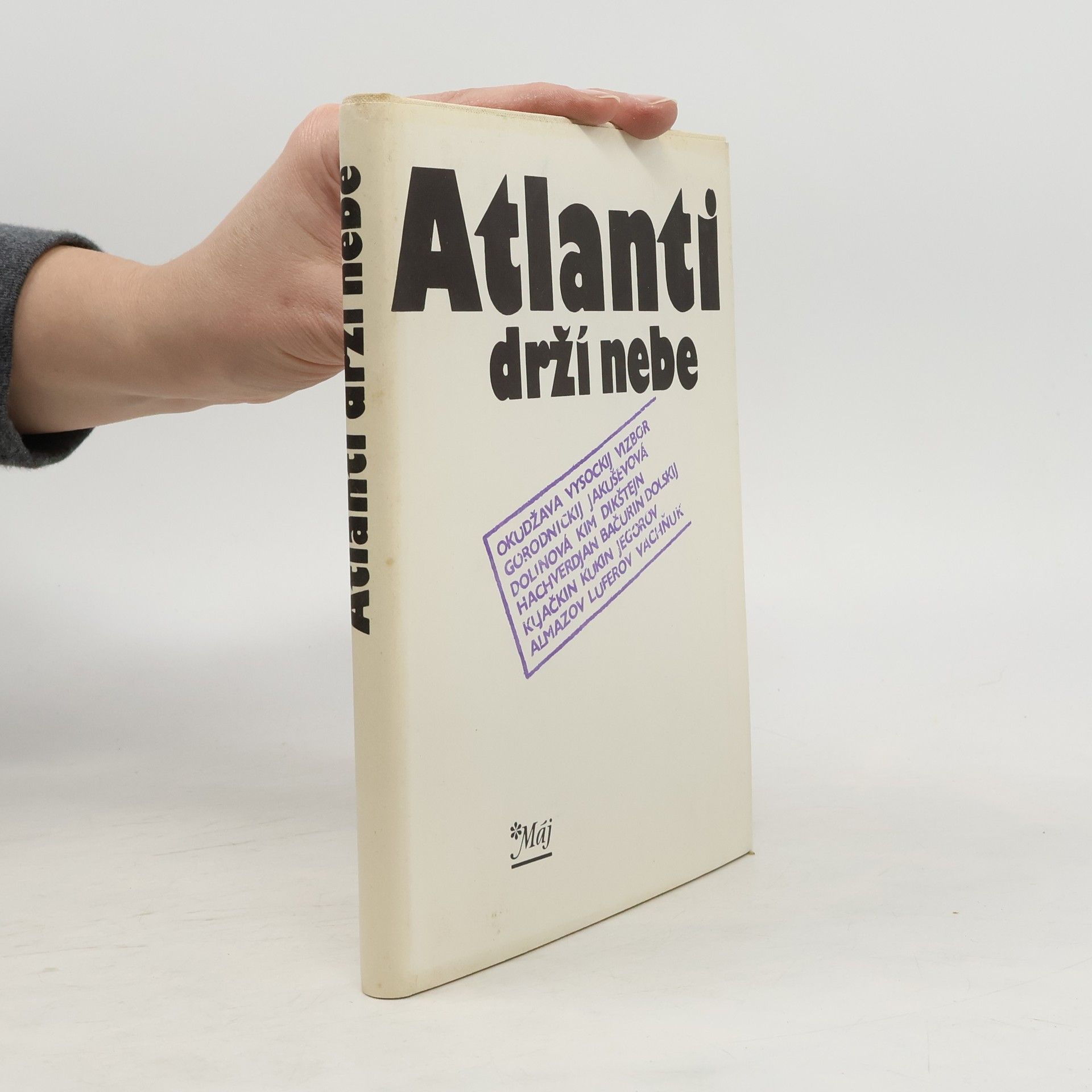 Collectif d'auteurs Atlanti drží nebe