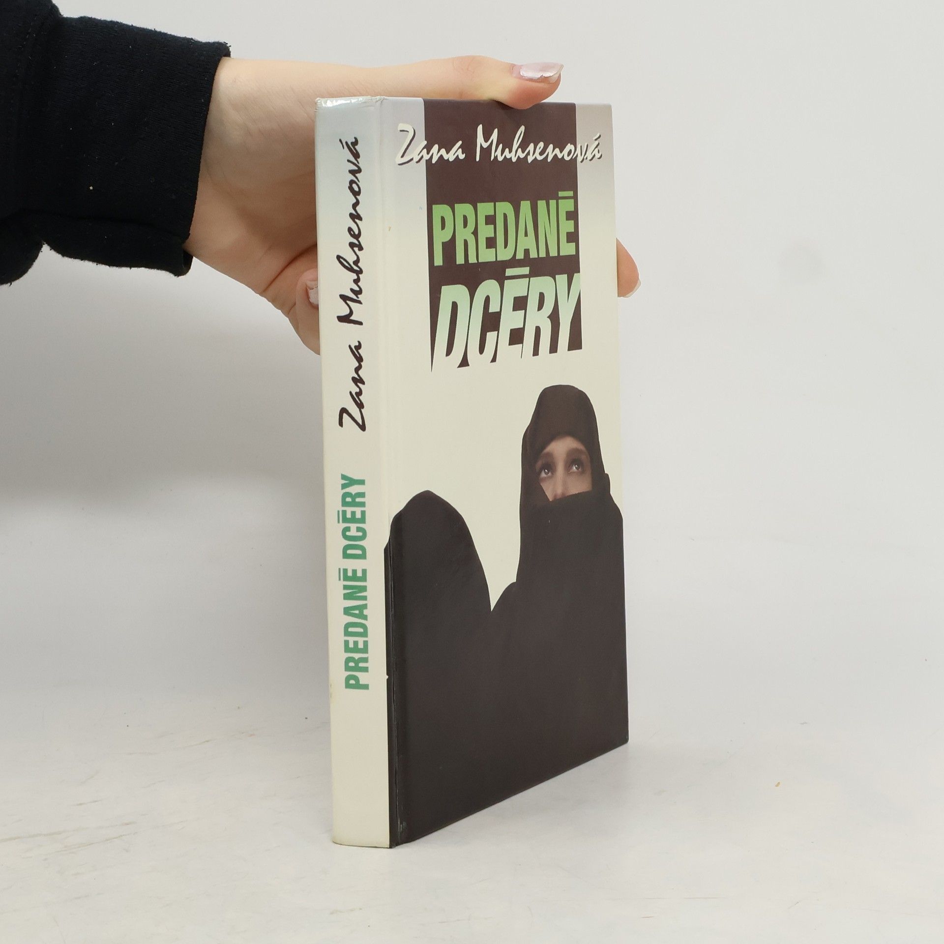 Zana Muhsen Predané dcéry