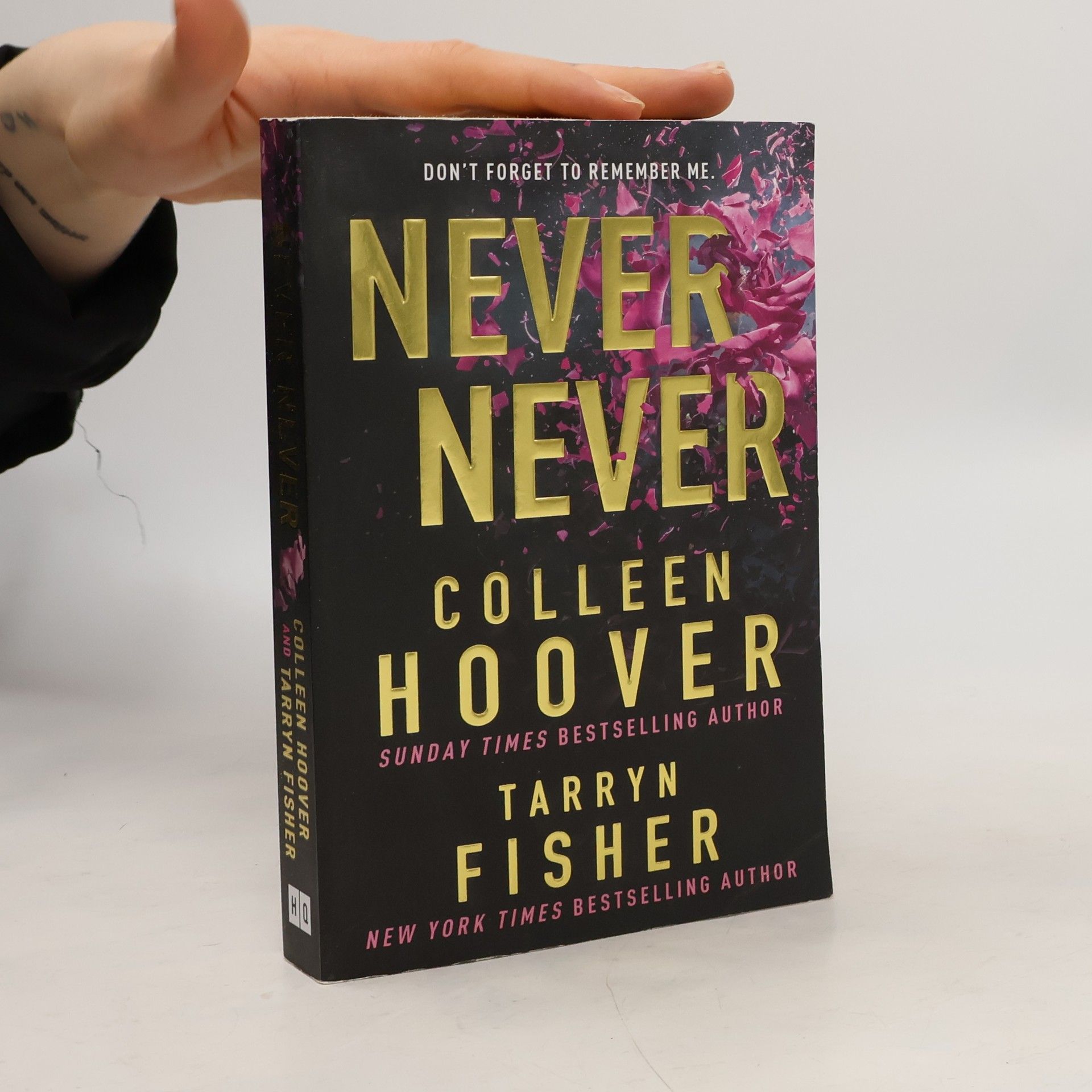 Tarryn Fisher Never Never