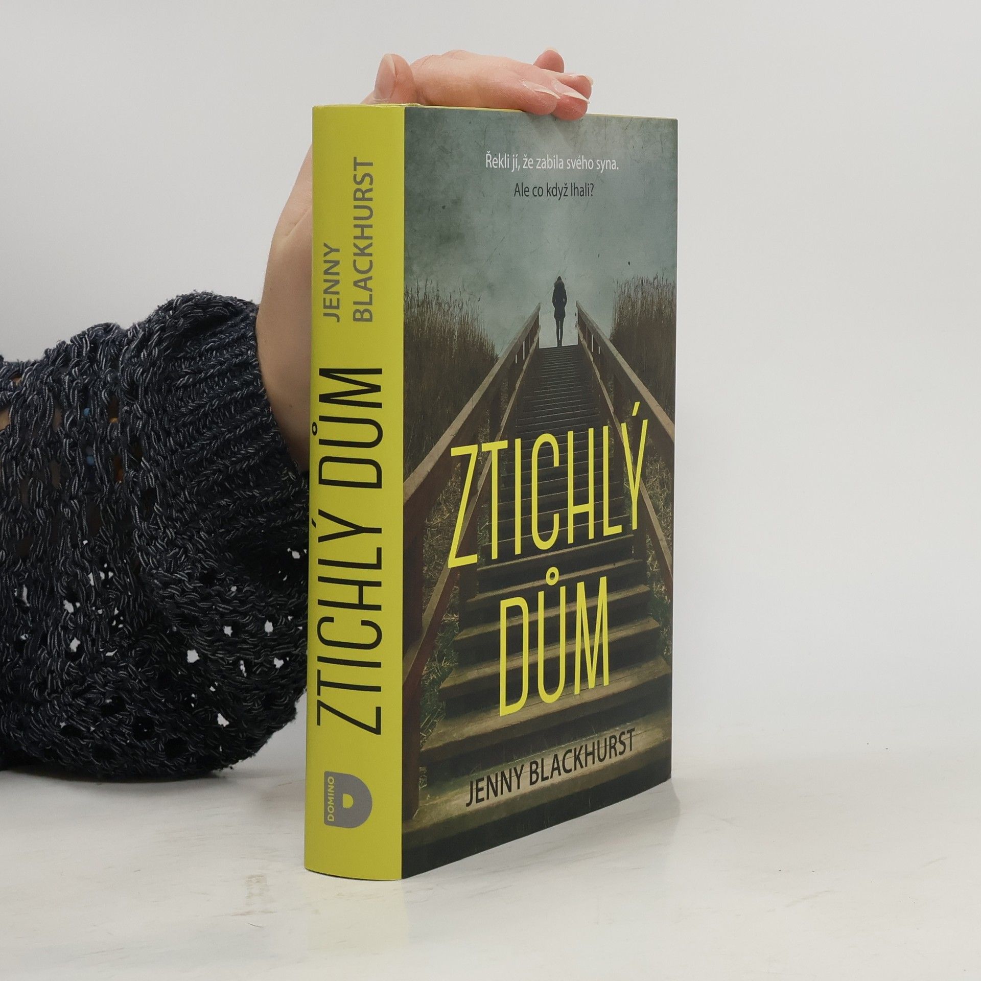 Jenny Blackhusrt Ztichlý dům