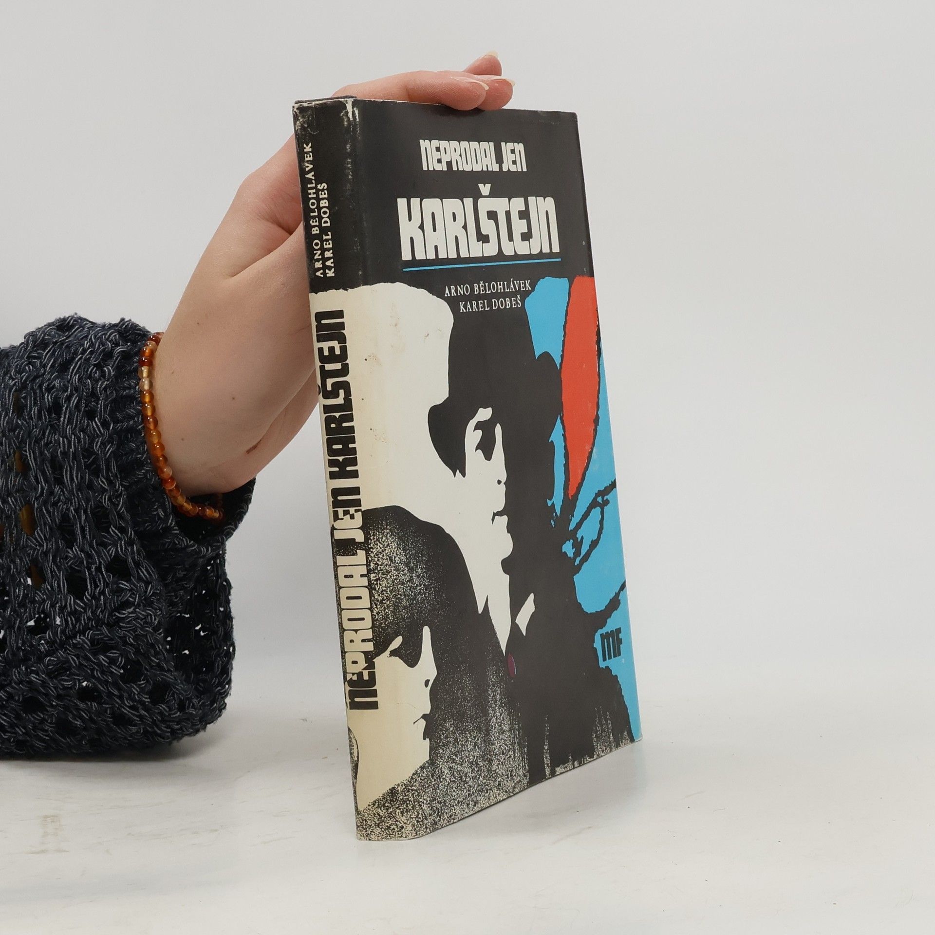 Neprodal jen Karlštejn. Literární koláž o Harry Jelínkovi