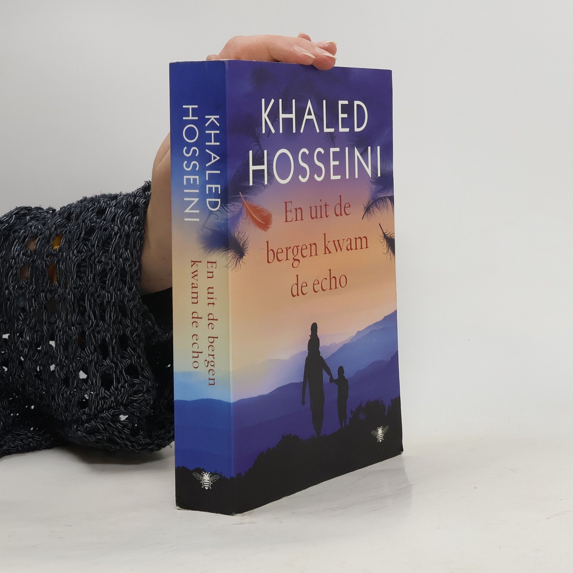 Khaled Hosseini En uit de bergen kwam de echo
